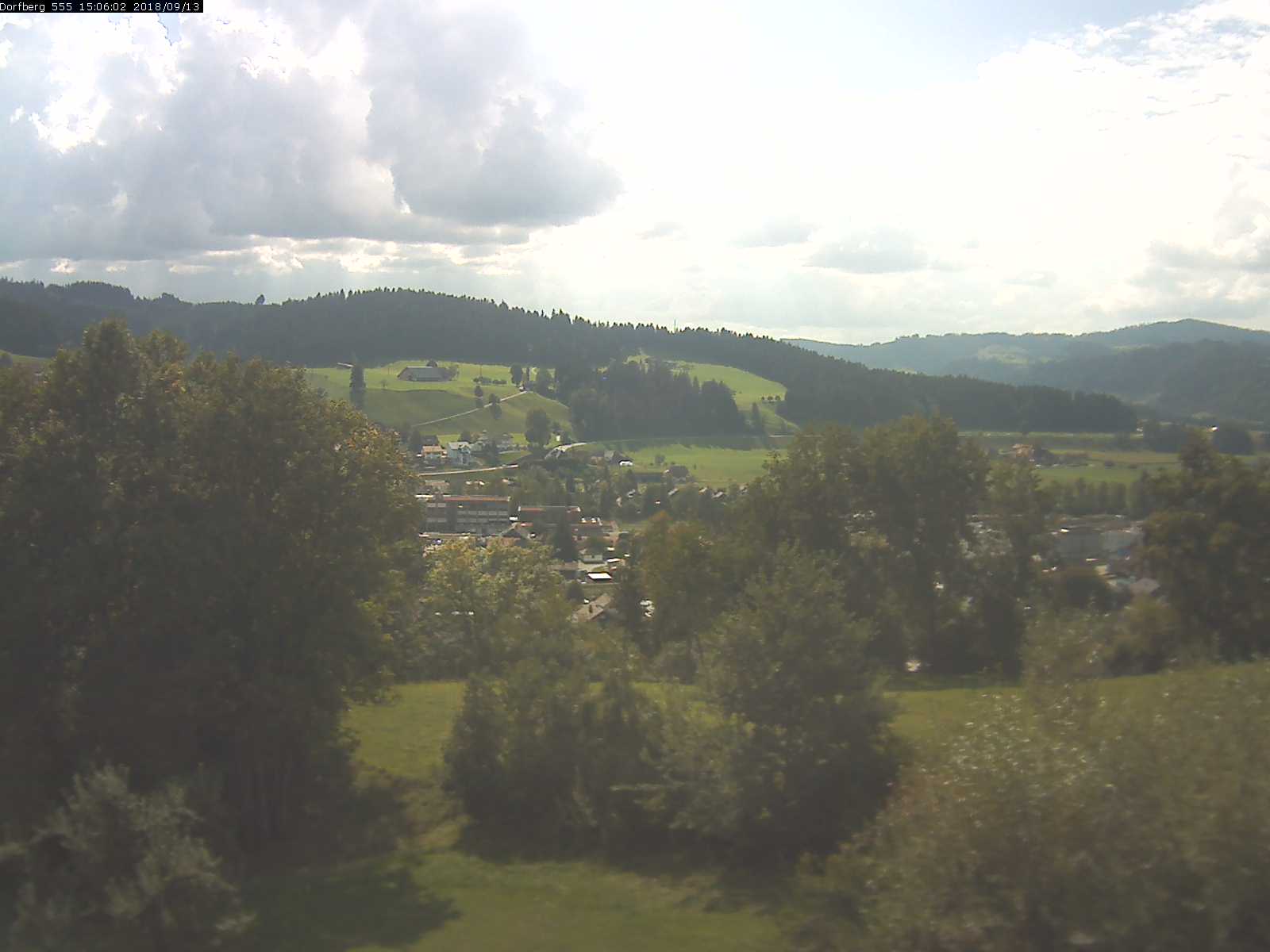 Webcam-Bild: Aussicht vom Dorfberg in Langnau 20180913-150601