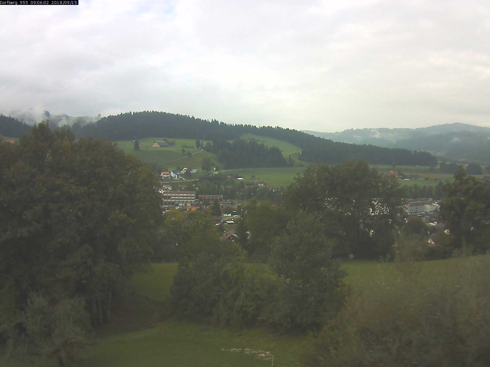 Webcam-Bild: Aussicht vom Dorfberg in Langnau 20180915-090601
