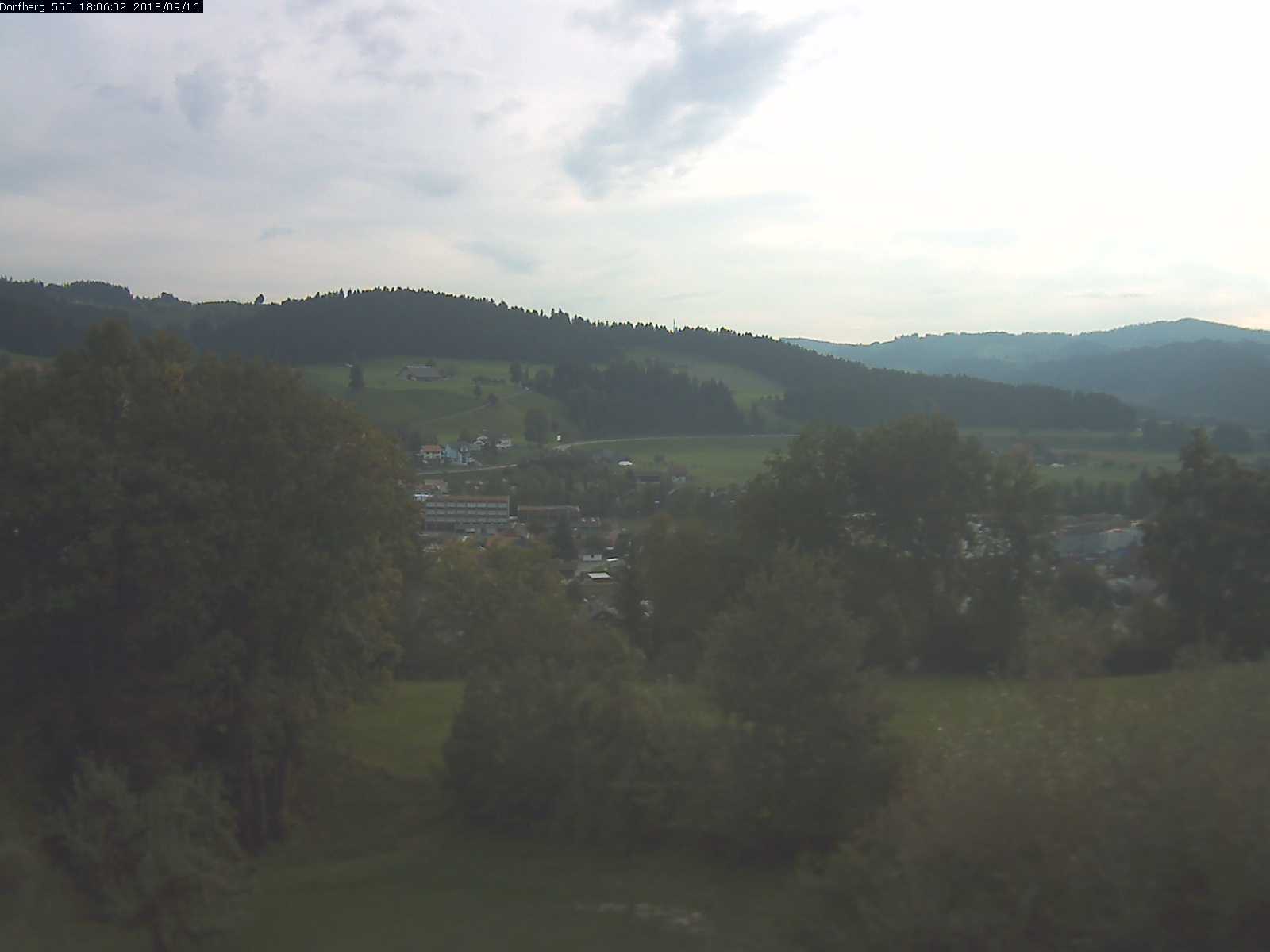 Webcam-Bild: Aussicht vom Dorfberg in Langnau 20180916-180601