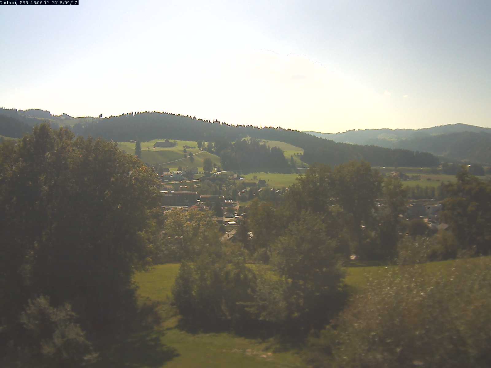 Webcam-Bild: Aussicht vom Dorfberg in Langnau 20180917-150601