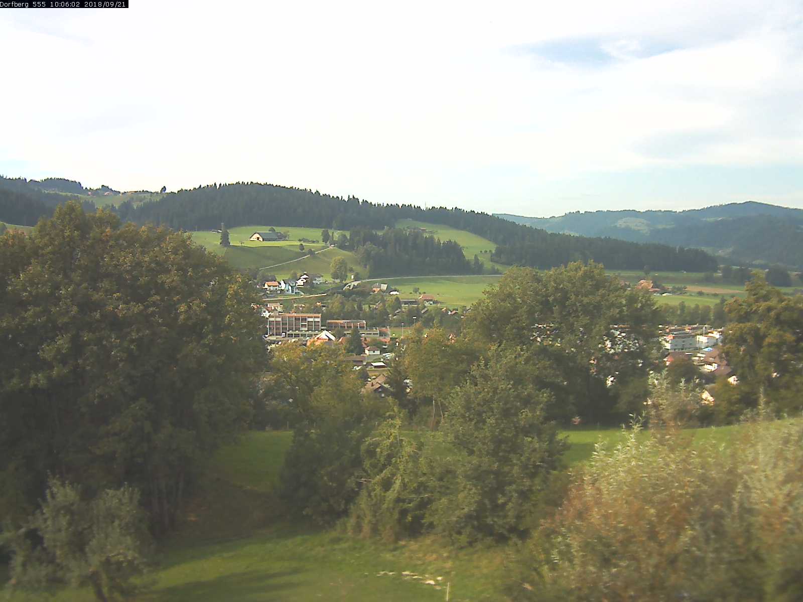 Webcam-Bild: Aussicht vom Dorfberg in Langnau 20180921-100601