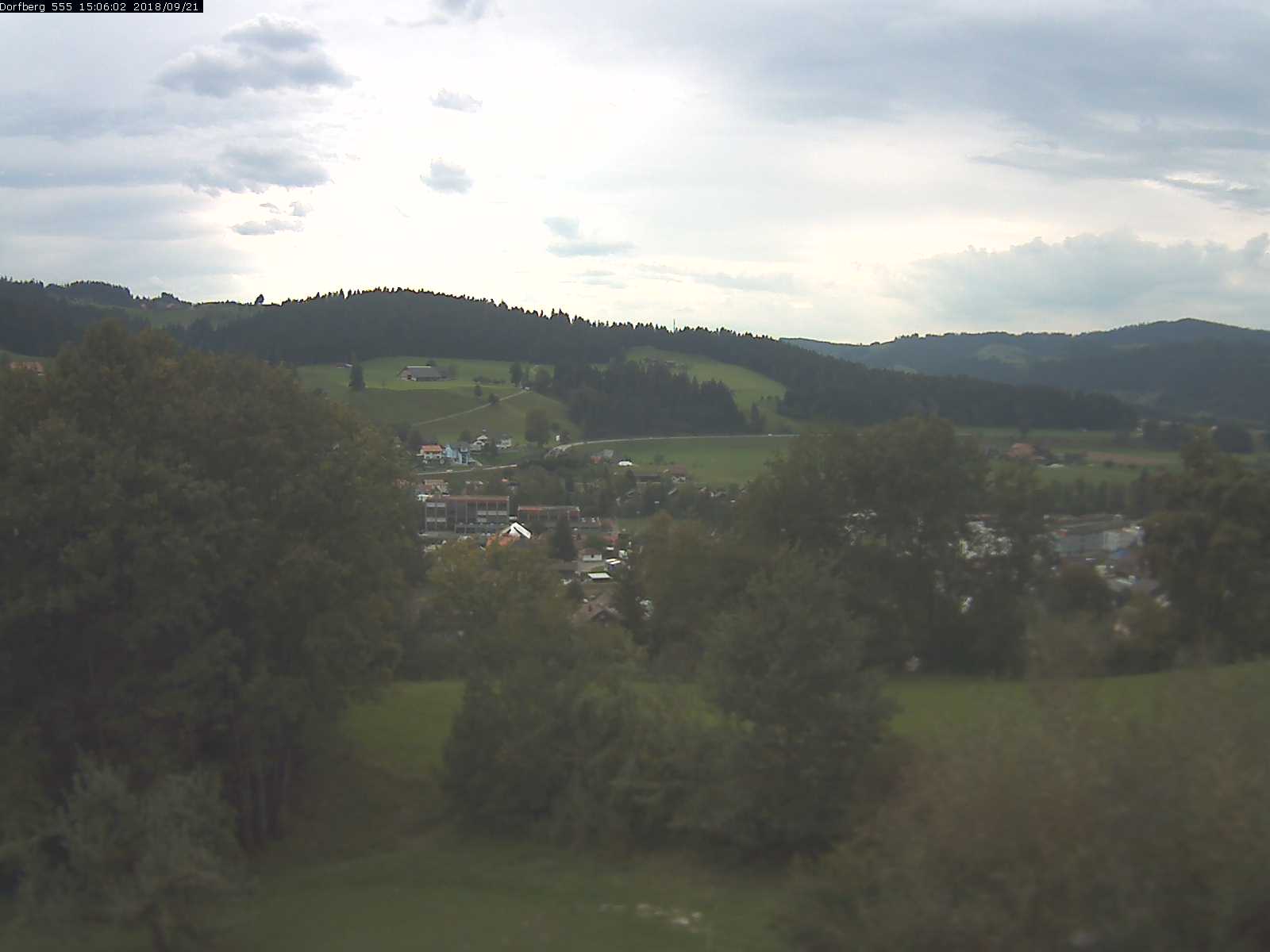 Webcam-Bild: Aussicht vom Dorfberg in Langnau 20180921-150601