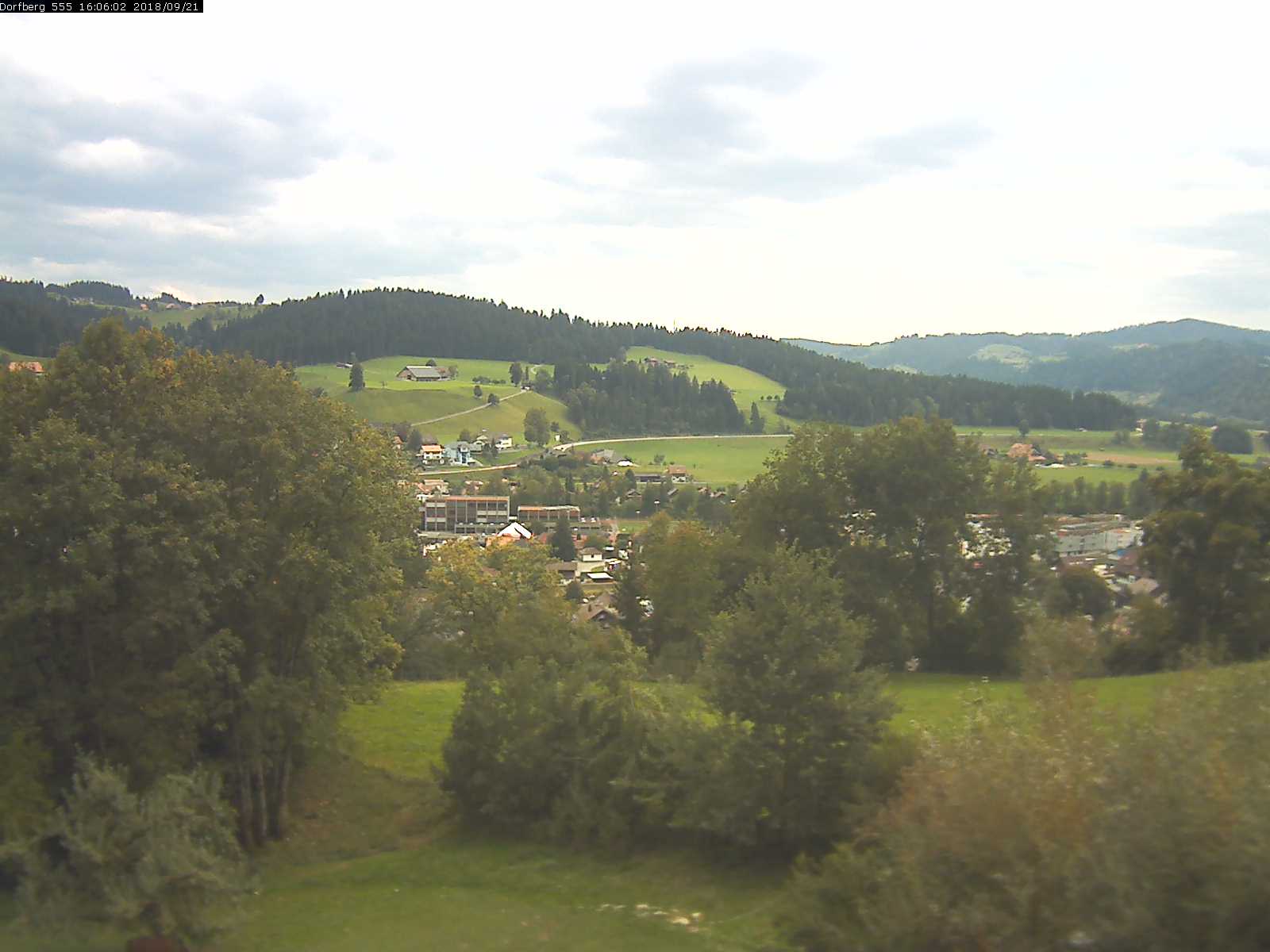 Webcam-Bild: Aussicht vom Dorfberg in Langnau 20180921-160601