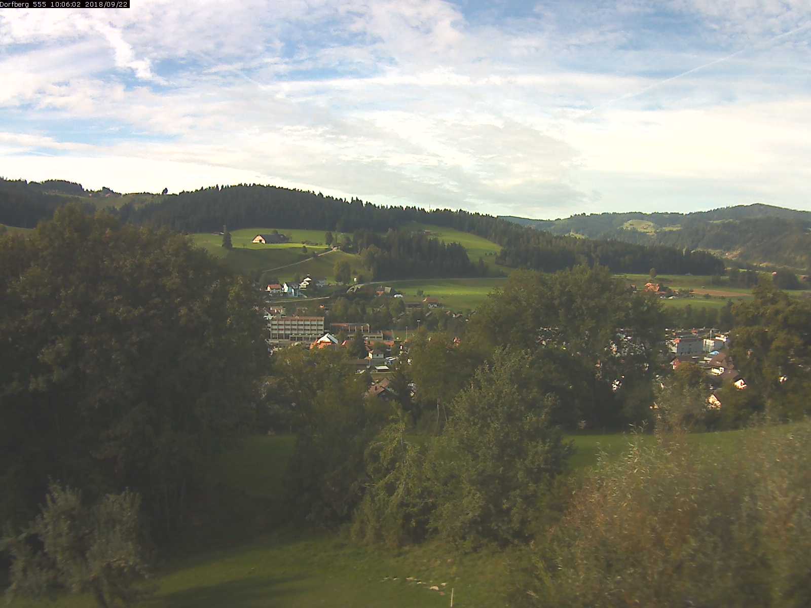 Webcam-Bild: Aussicht vom Dorfberg in Langnau 20180922-100601