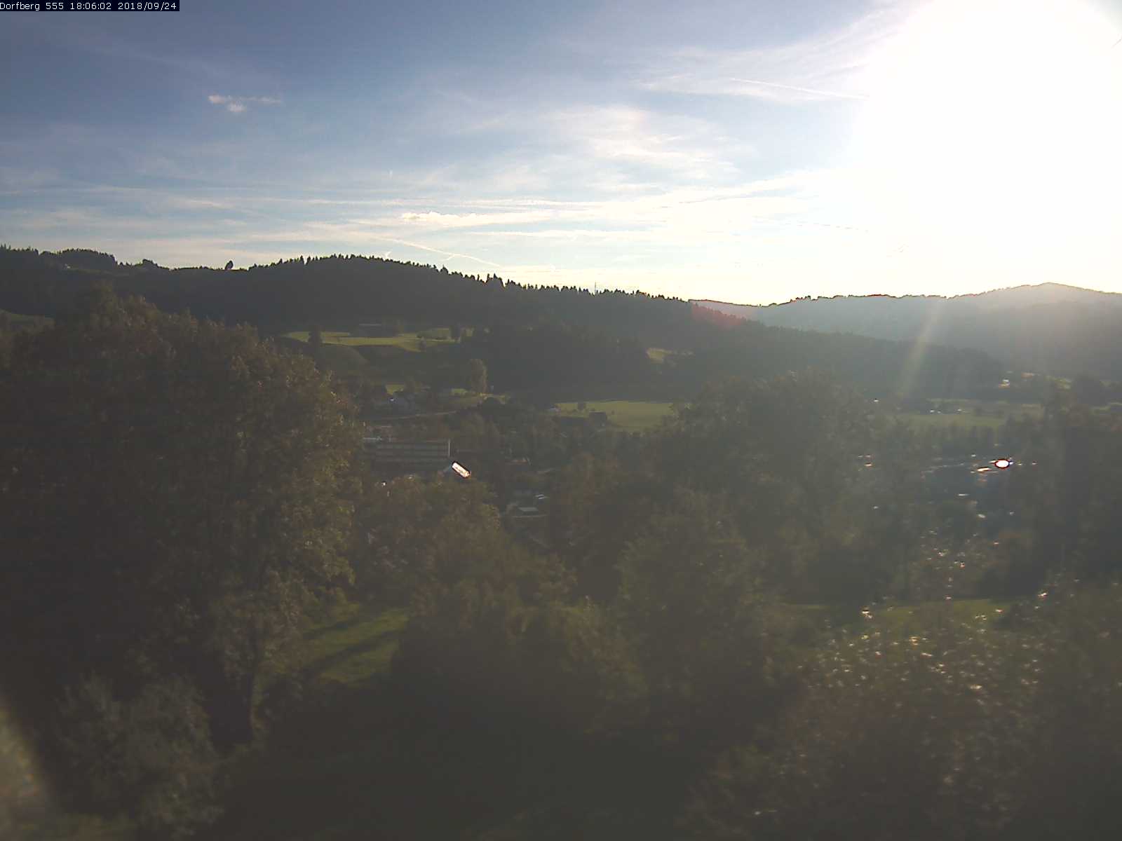 Webcam-Bild: Aussicht vom Dorfberg in Langnau 20180924-180601