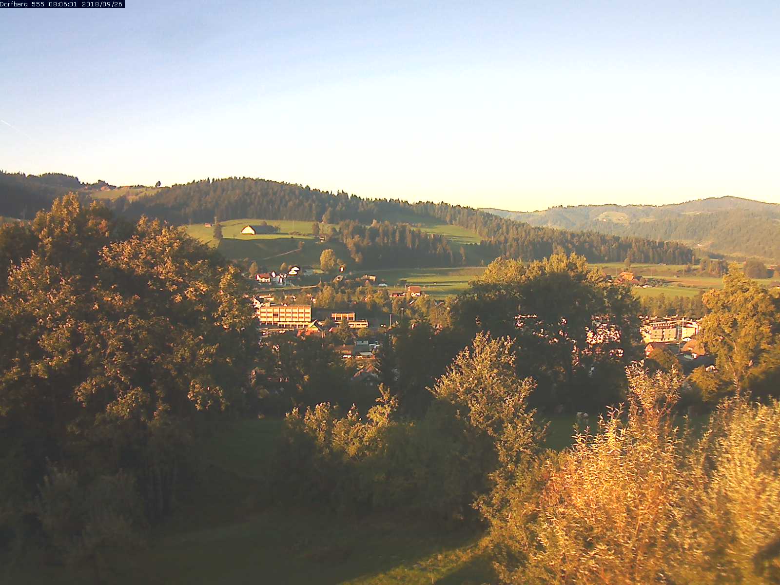 Webcam-Bild: Aussicht vom Dorfberg in Langnau 20180926-080601