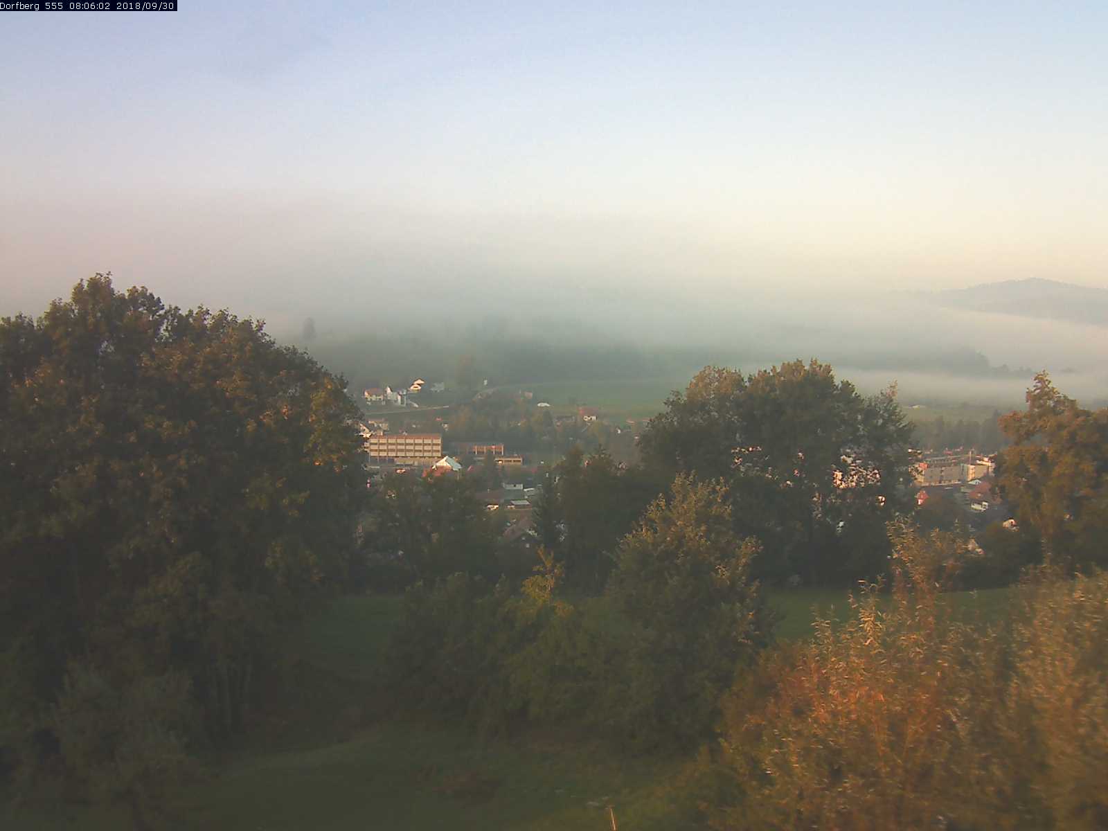 Webcam-Bild: Aussicht vom Dorfberg in Langnau 20180930-080601