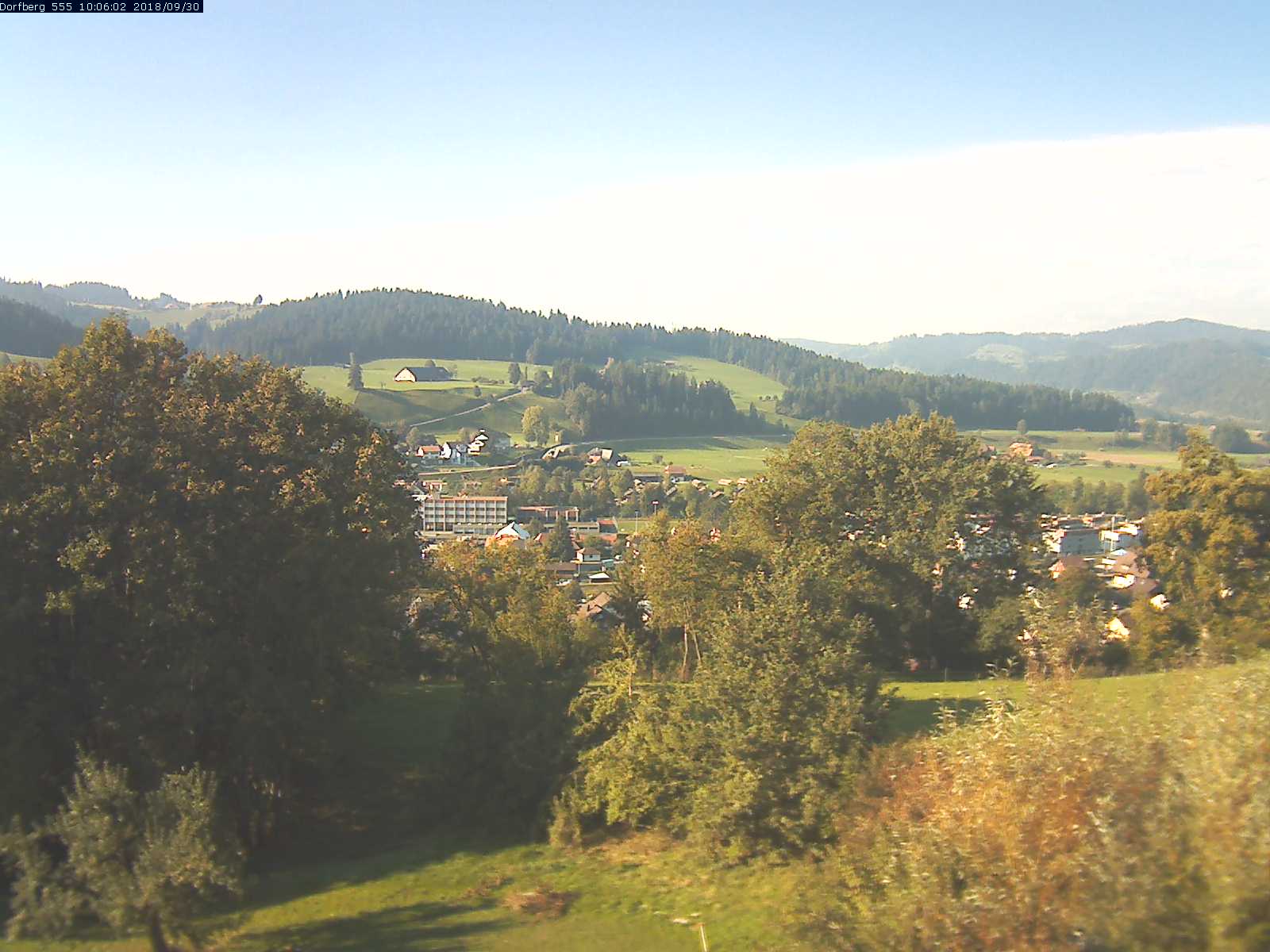 Webcam-Bild: Aussicht vom Dorfberg in Langnau 20180930-100601