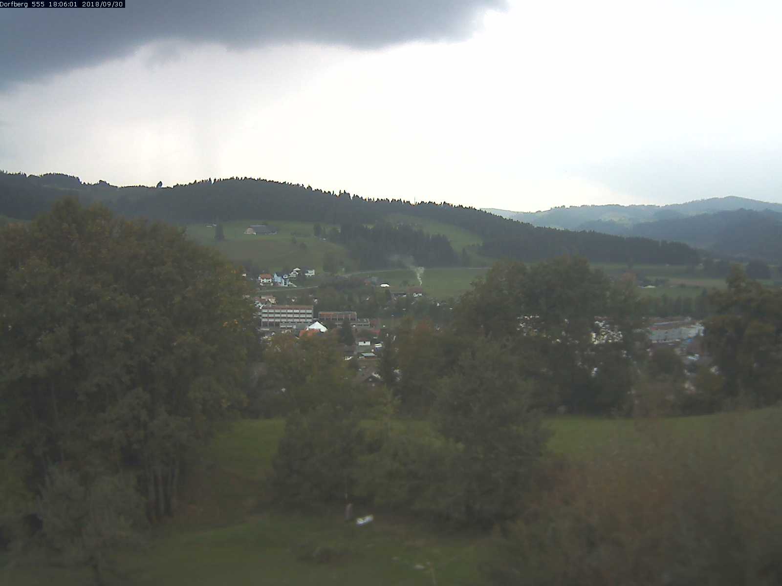 Webcam-Bild: Aussicht vom Dorfberg in Langnau 20180930-180601