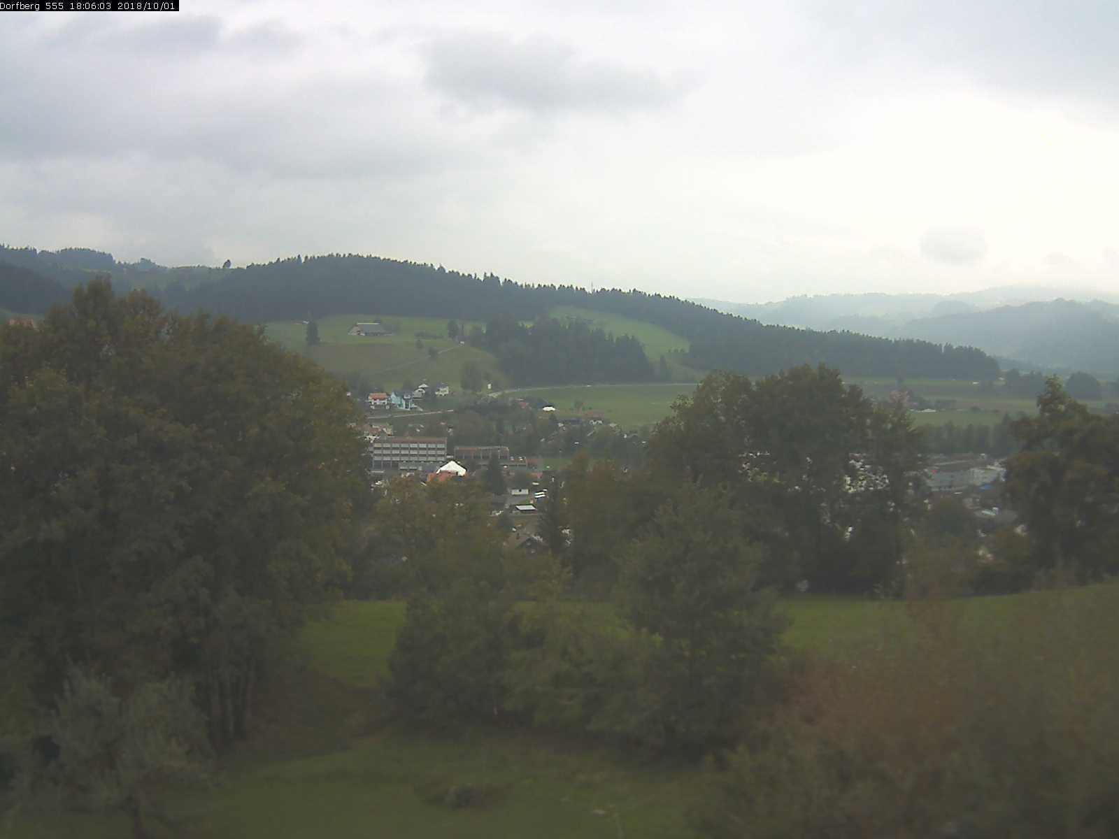 Webcam-Bild: Aussicht vom Dorfberg in Langnau 20181001-180601