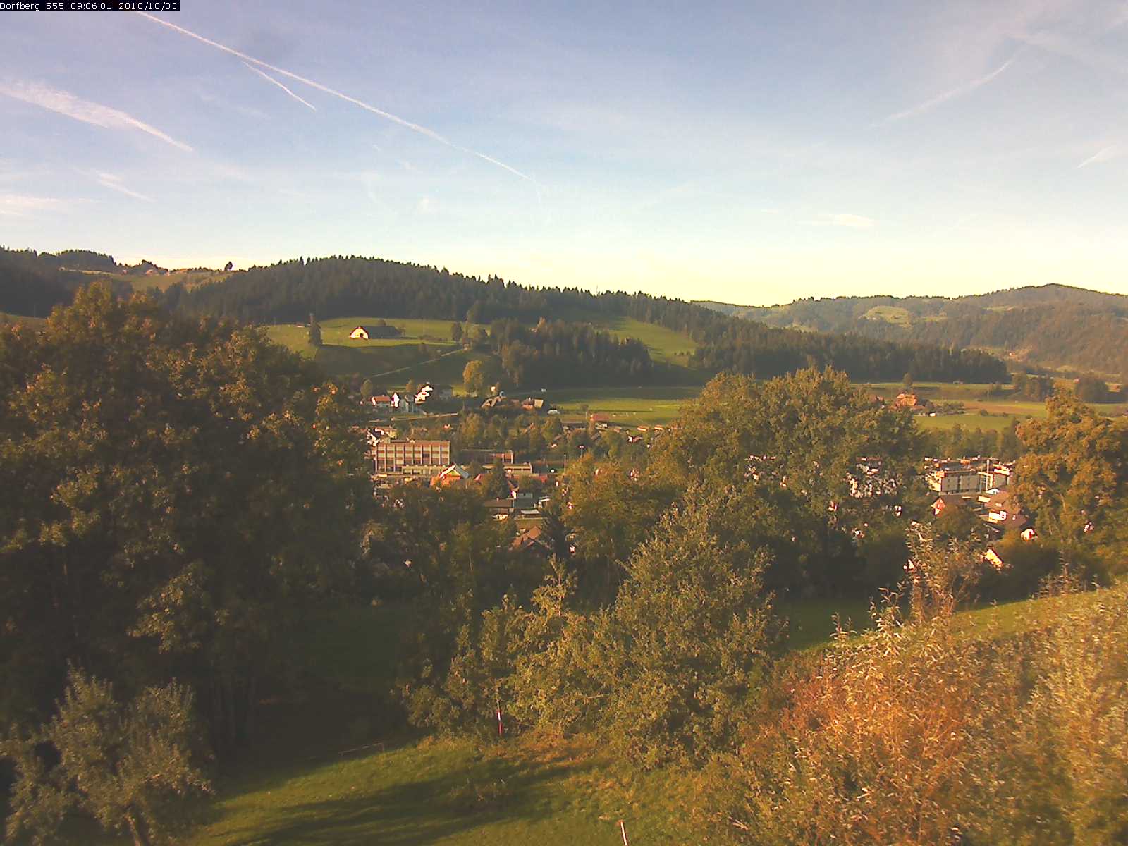 Webcam-Bild: Aussicht vom Dorfberg in Langnau 20181003-090601