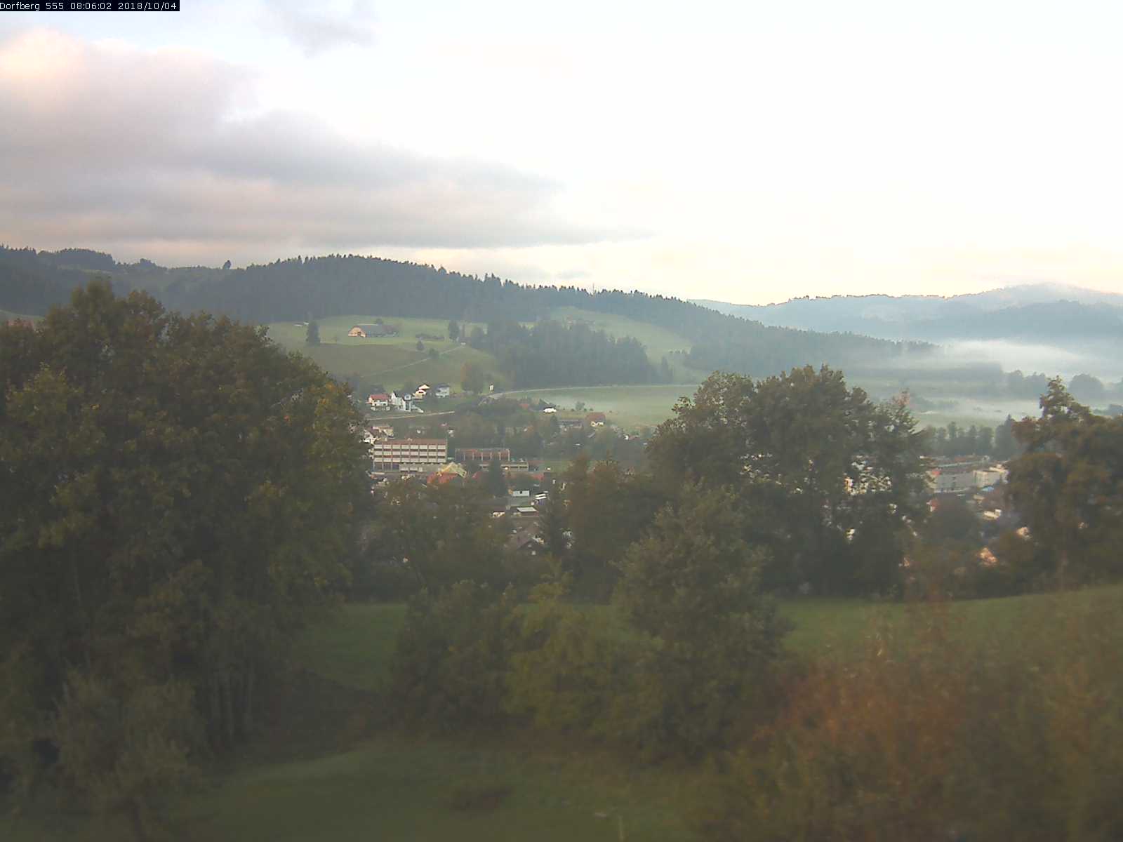 Webcam-Bild: Aussicht vom Dorfberg in Langnau 20181004-080601
