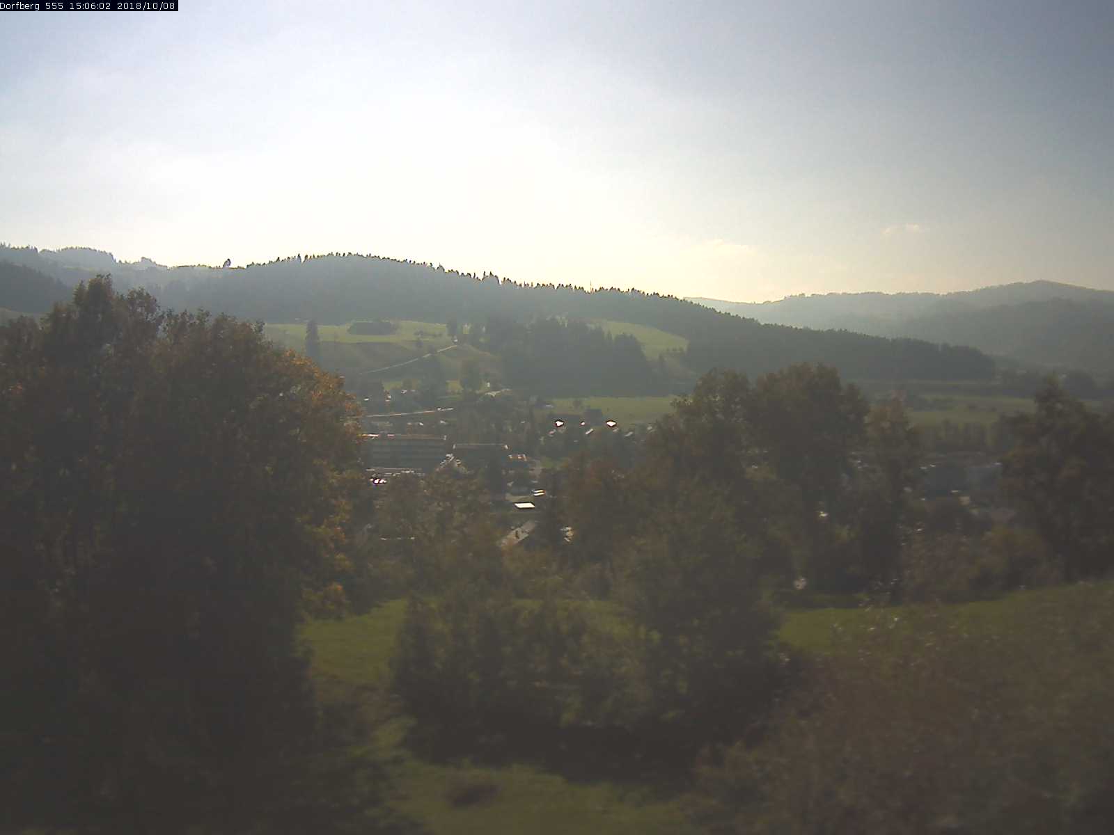 Webcam-Bild: Aussicht vom Dorfberg in Langnau 20181008-150601