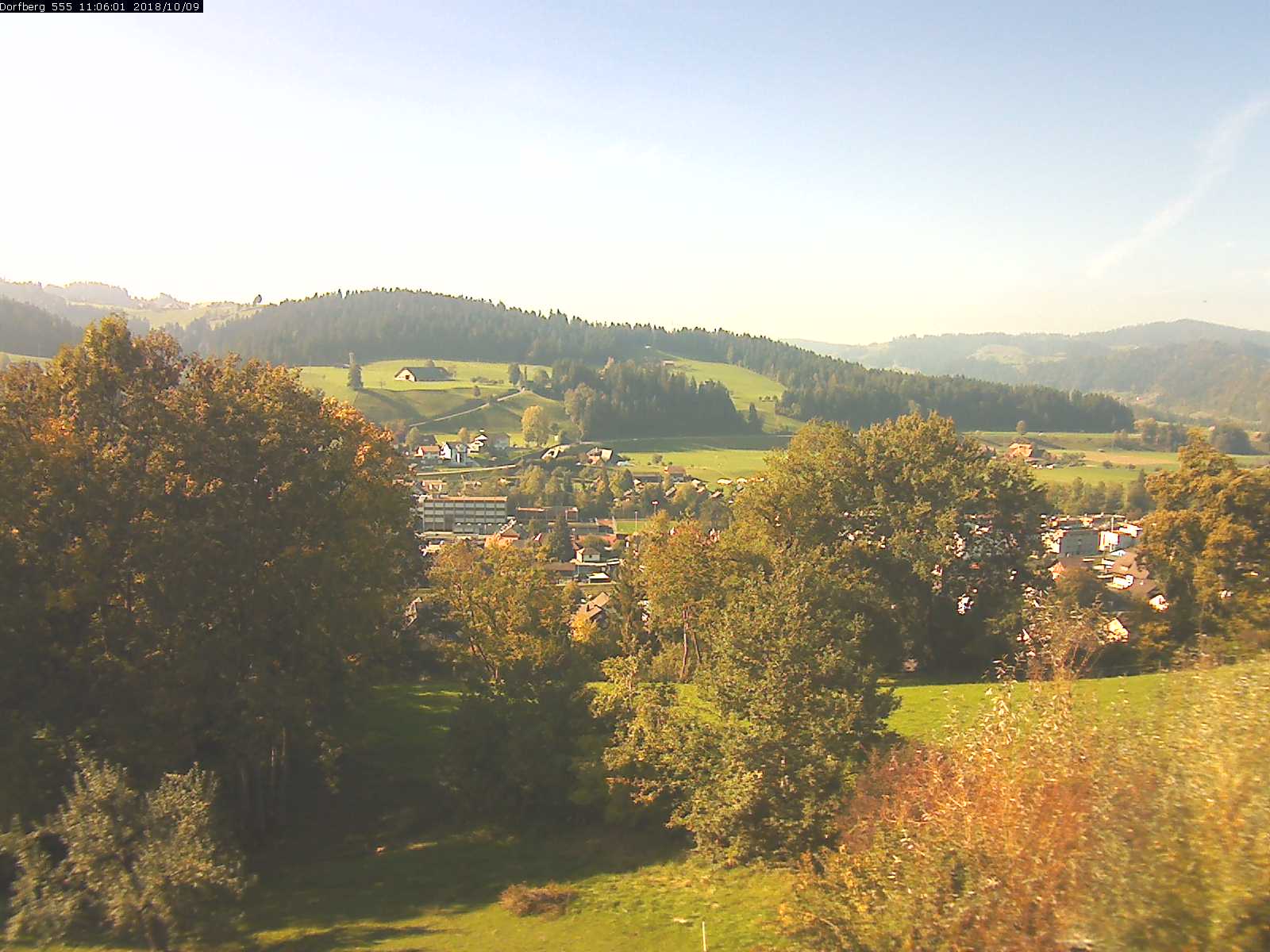 Webcam-Bild: Aussicht vom Dorfberg in Langnau 20181009-110601