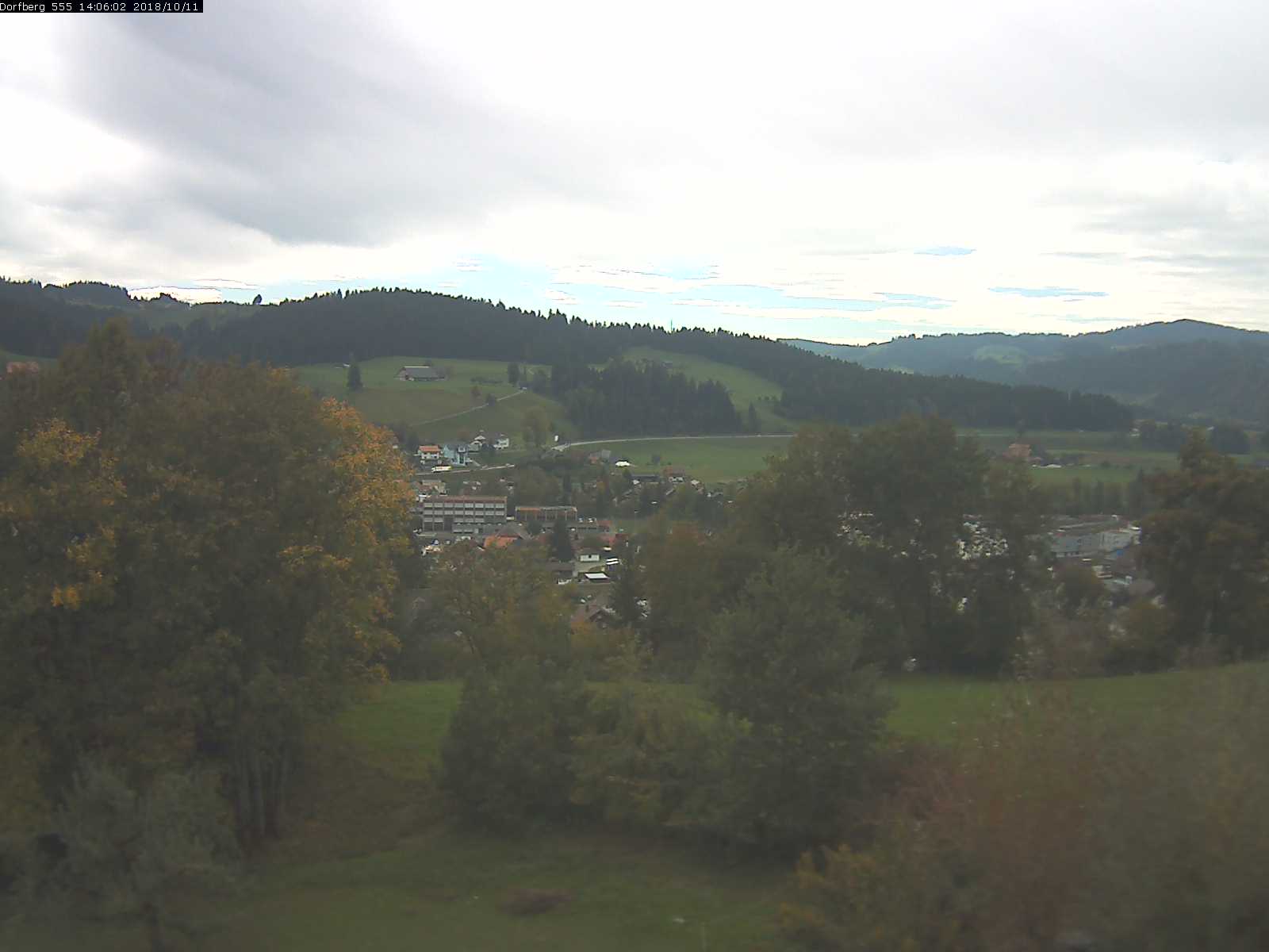 Webcam-Bild: Aussicht vom Dorfberg in Langnau 20181011-140602