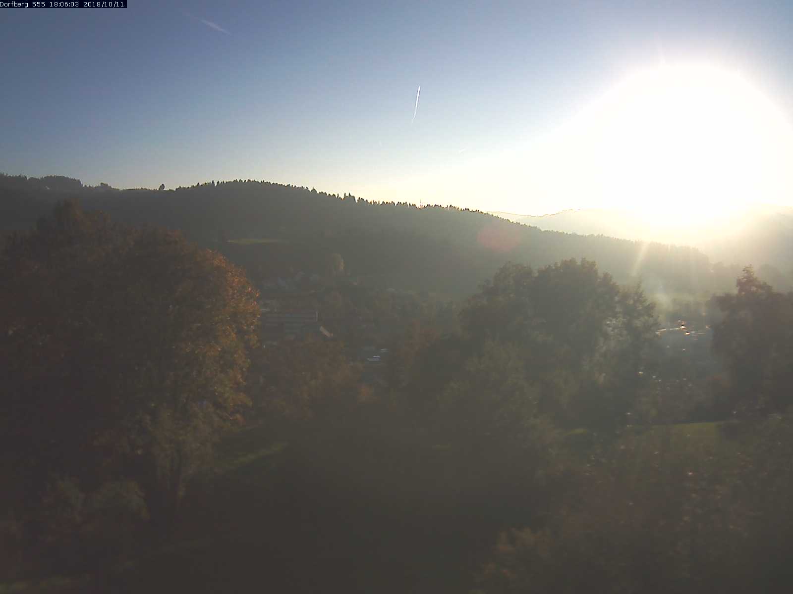 Webcam-Bild: Aussicht vom Dorfberg in Langnau 20181011-180601