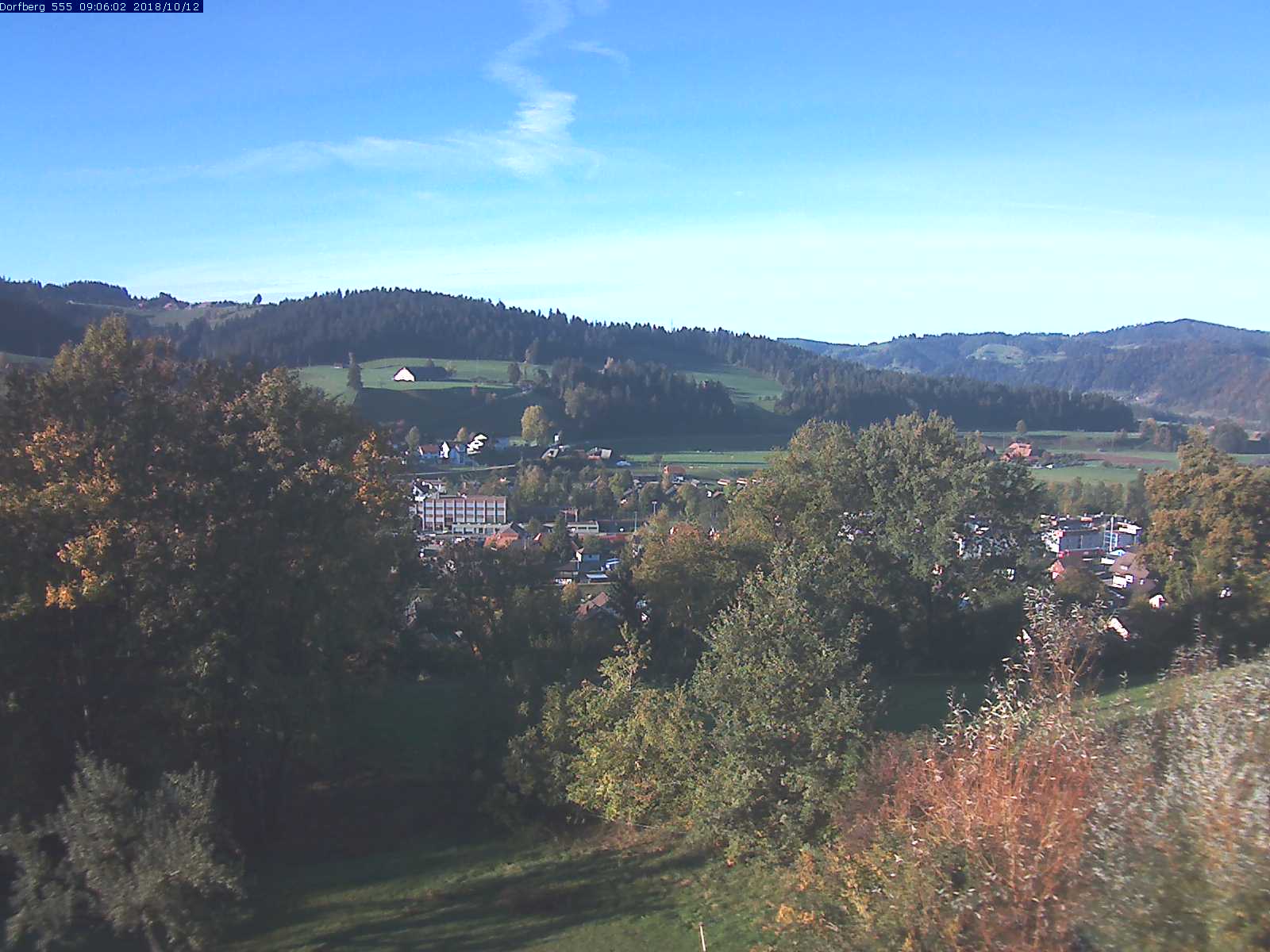 Webcam-Bild: Aussicht vom Dorfberg in Langnau 20181012-090601