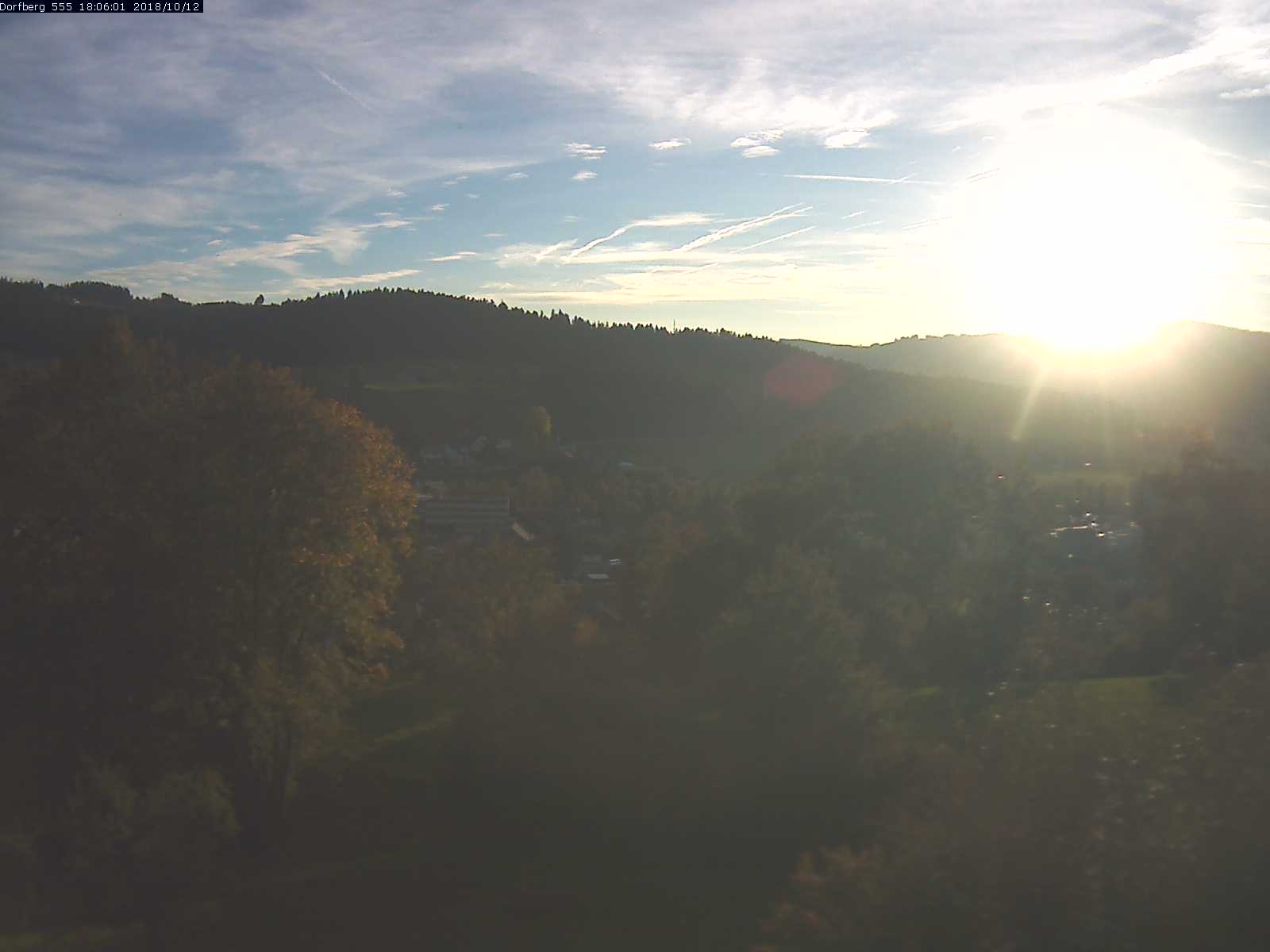 Webcam-Bild: Aussicht vom Dorfberg in Langnau 20181012-180601