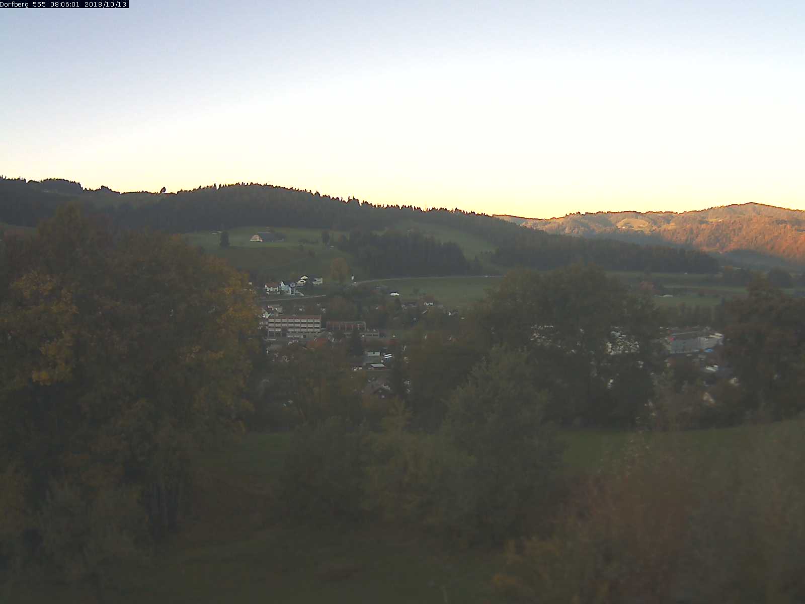 Webcam-Bild: Aussicht vom Dorfberg in Langnau 20181013-080601