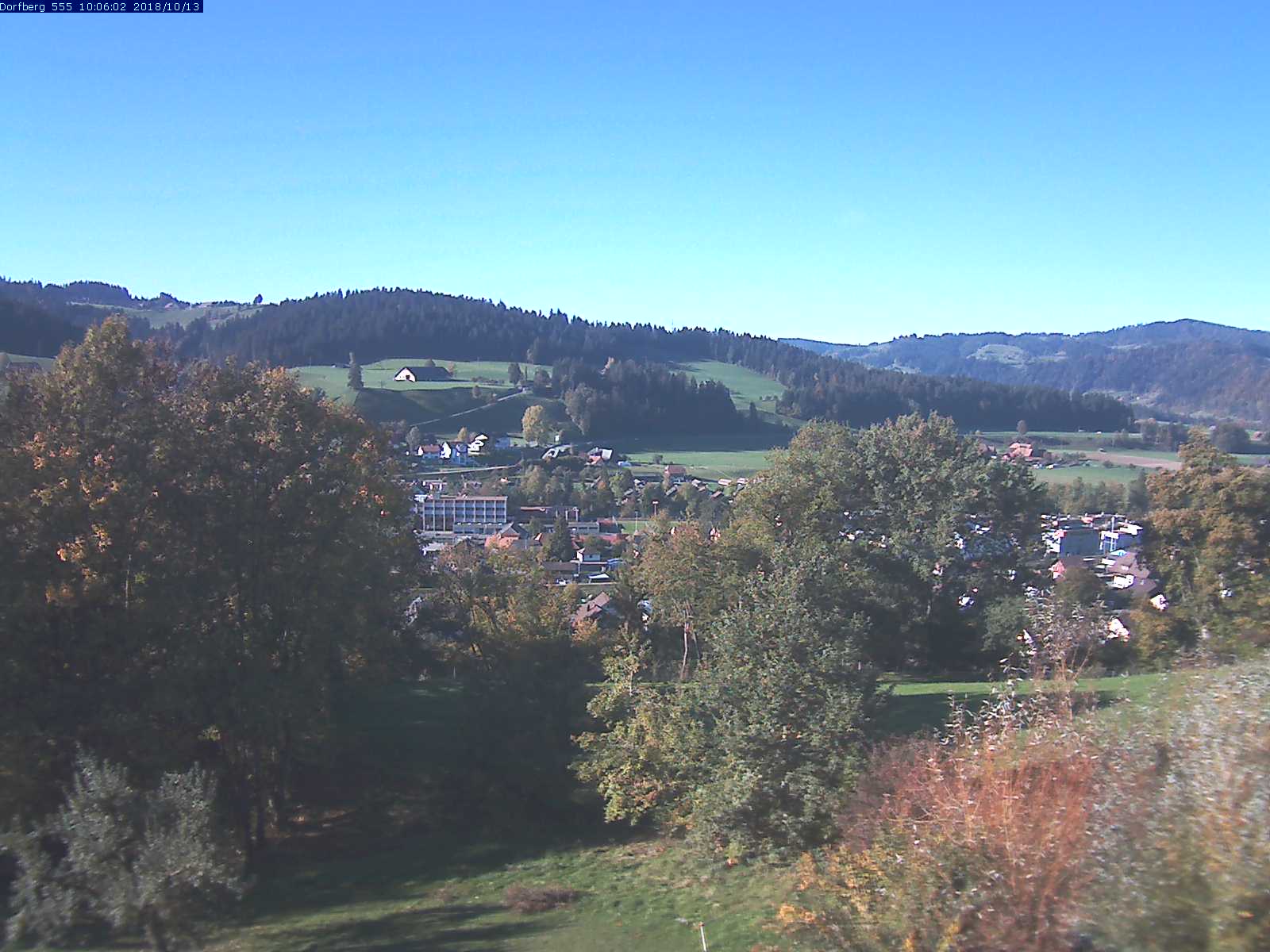 Webcam-Bild: Aussicht vom Dorfberg in Langnau 20181013-100601