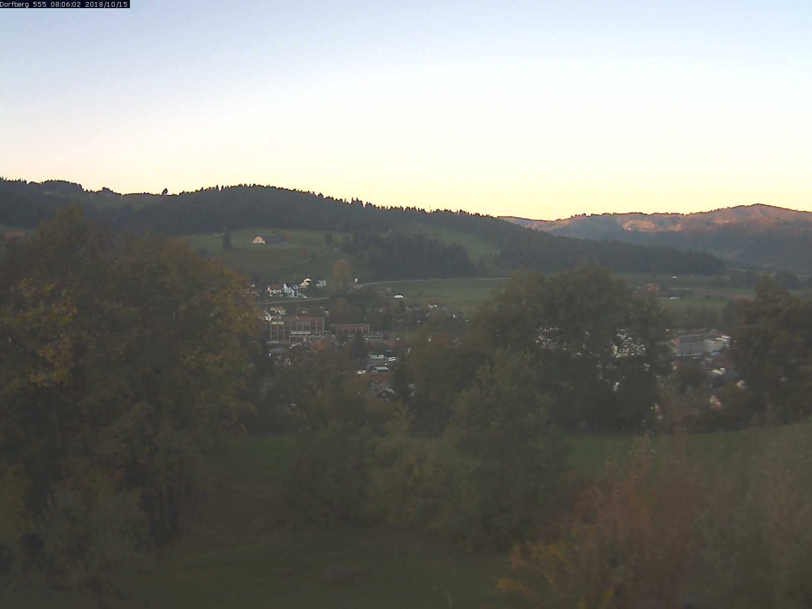 Webcam-Bild: Aussicht vom Dorfberg in Langnau 20181015-080601