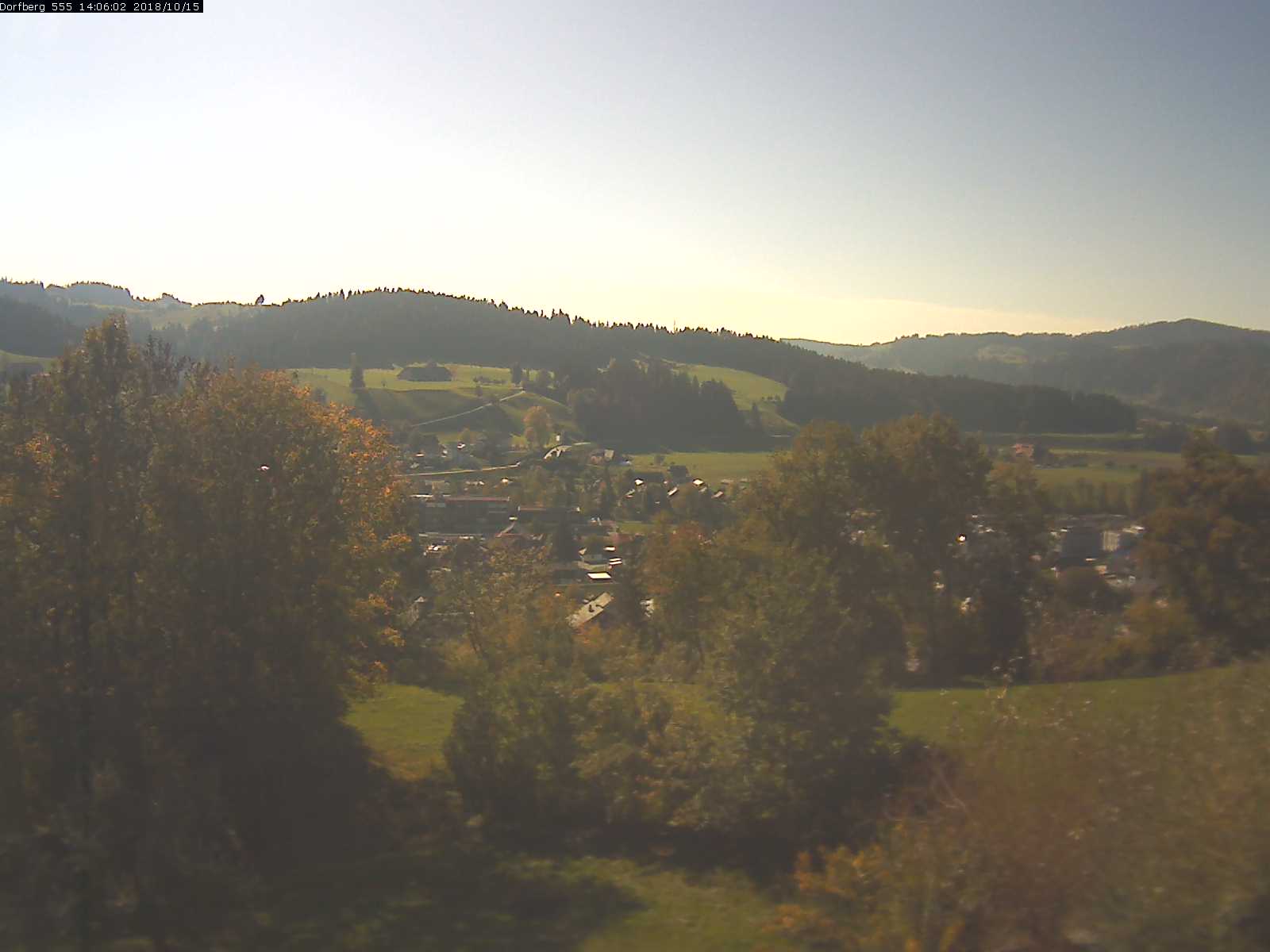Webcam-Bild: Aussicht vom Dorfberg in Langnau 20181015-140601