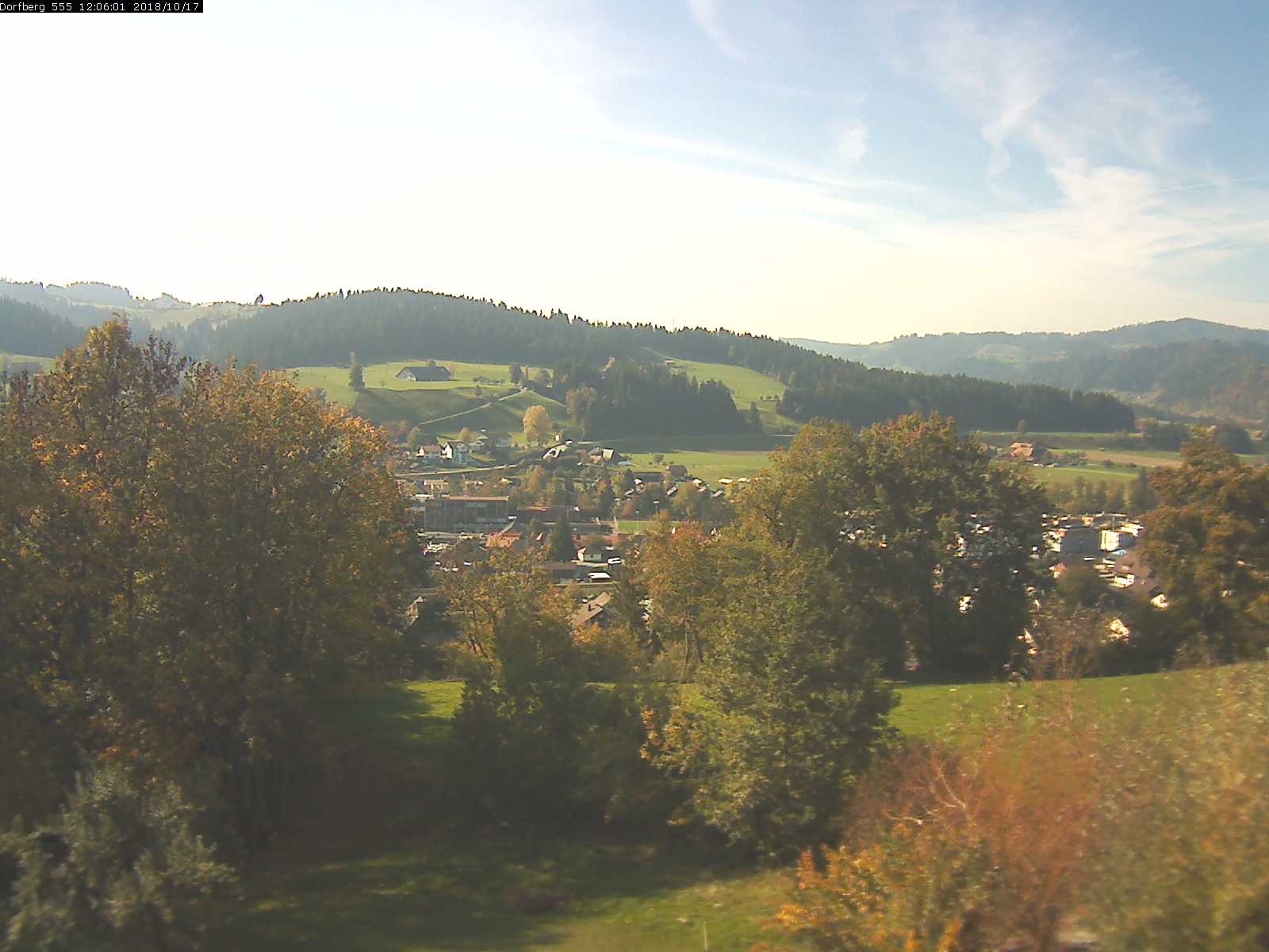 Webcam-Bild: Aussicht vom Dorfberg in Langnau 20181017-120601