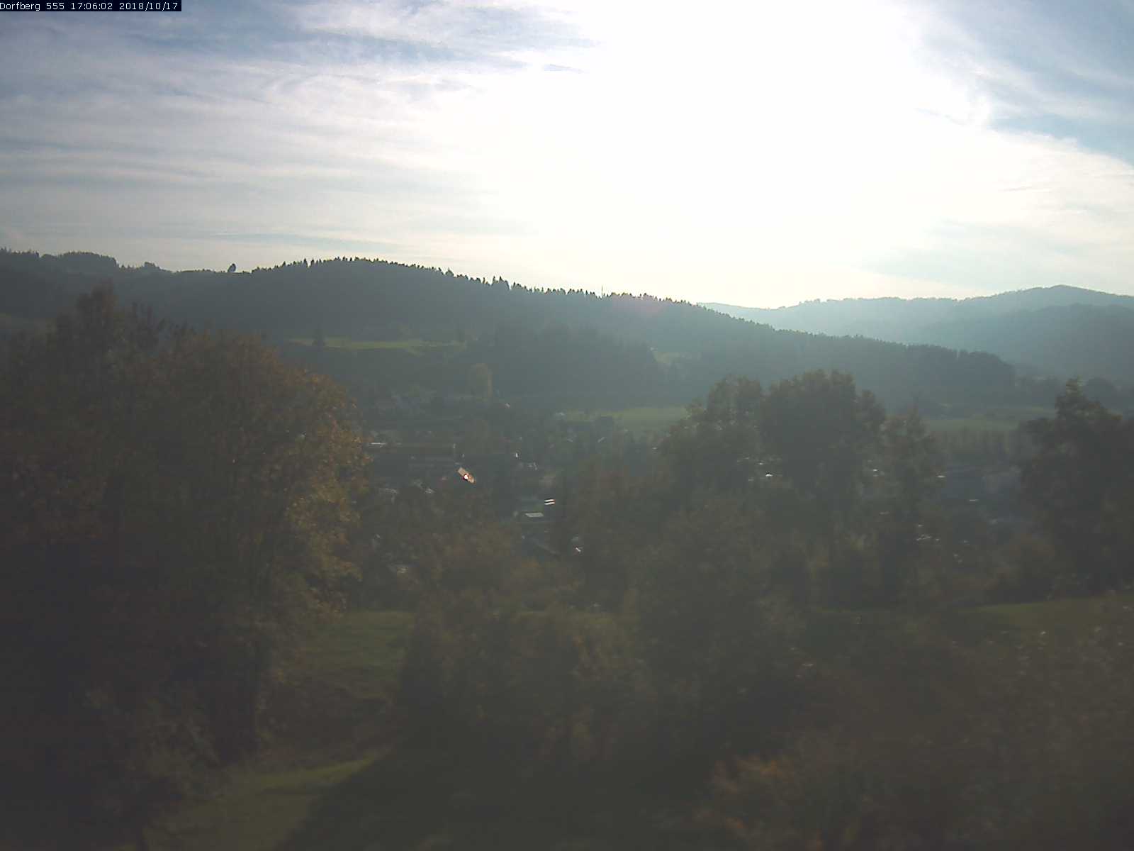 Webcam-Bild: Aussicht vom Dorfberg in Langnau 20181017-170601