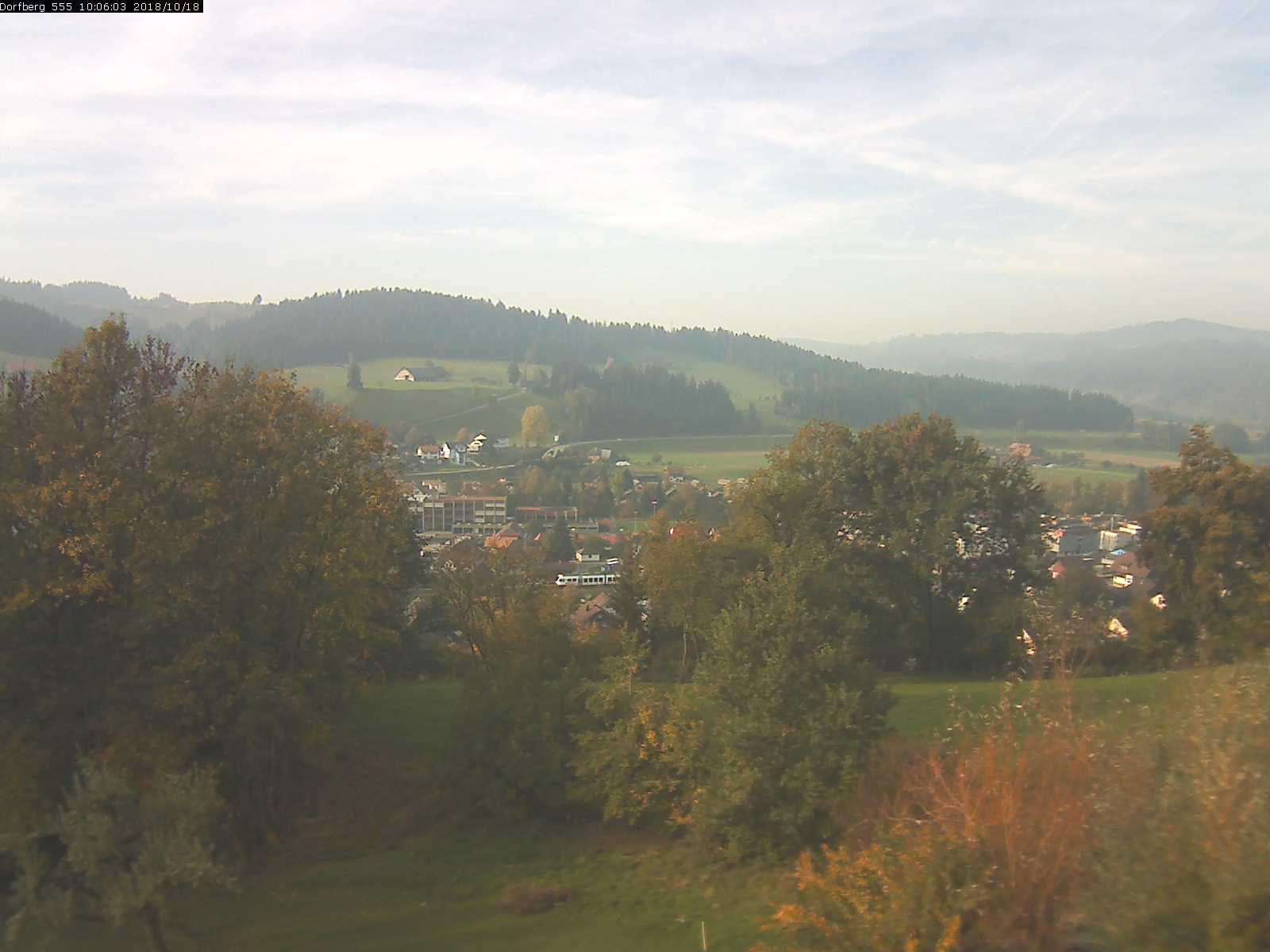Webcam-Bild: Aussicht vom Dorfberg in Langnau 20181018-100601
