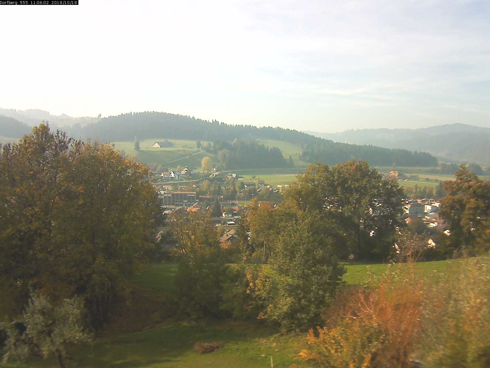 Webcam-Bild: Aussicht vom Dorfberg in Langnau 20181018-110601