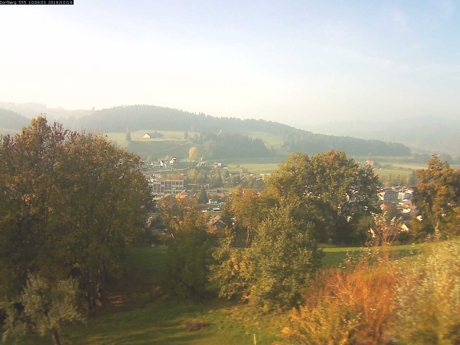 Webcam-Bild: Aussicht vom Dorfberg in Langnau 20181019-100601