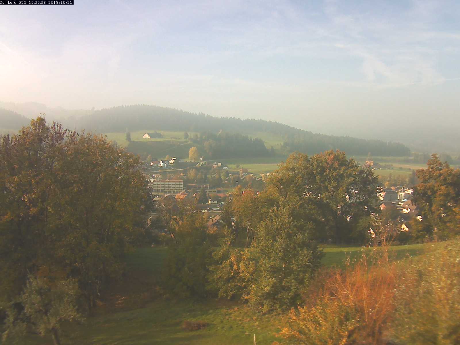 Webcam-Bild: Aussicht vom Dorfberg in Langnau 20181021-100601