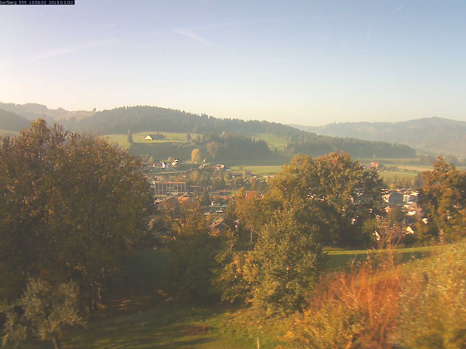 Webcam-Bild: Aussicht vom Dorfberg in Langnau 20181022-100601