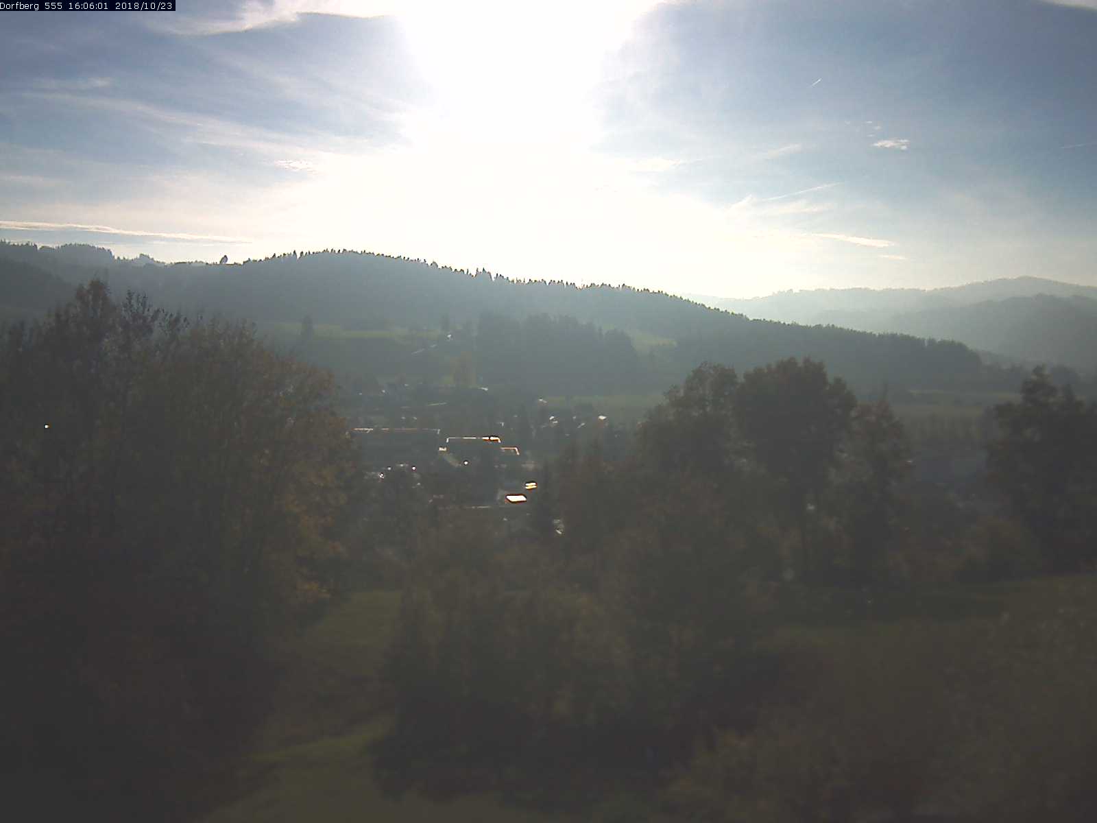 Webcam-Bild: Aussicht vom Dorfberg in Langnau 20181023-160601