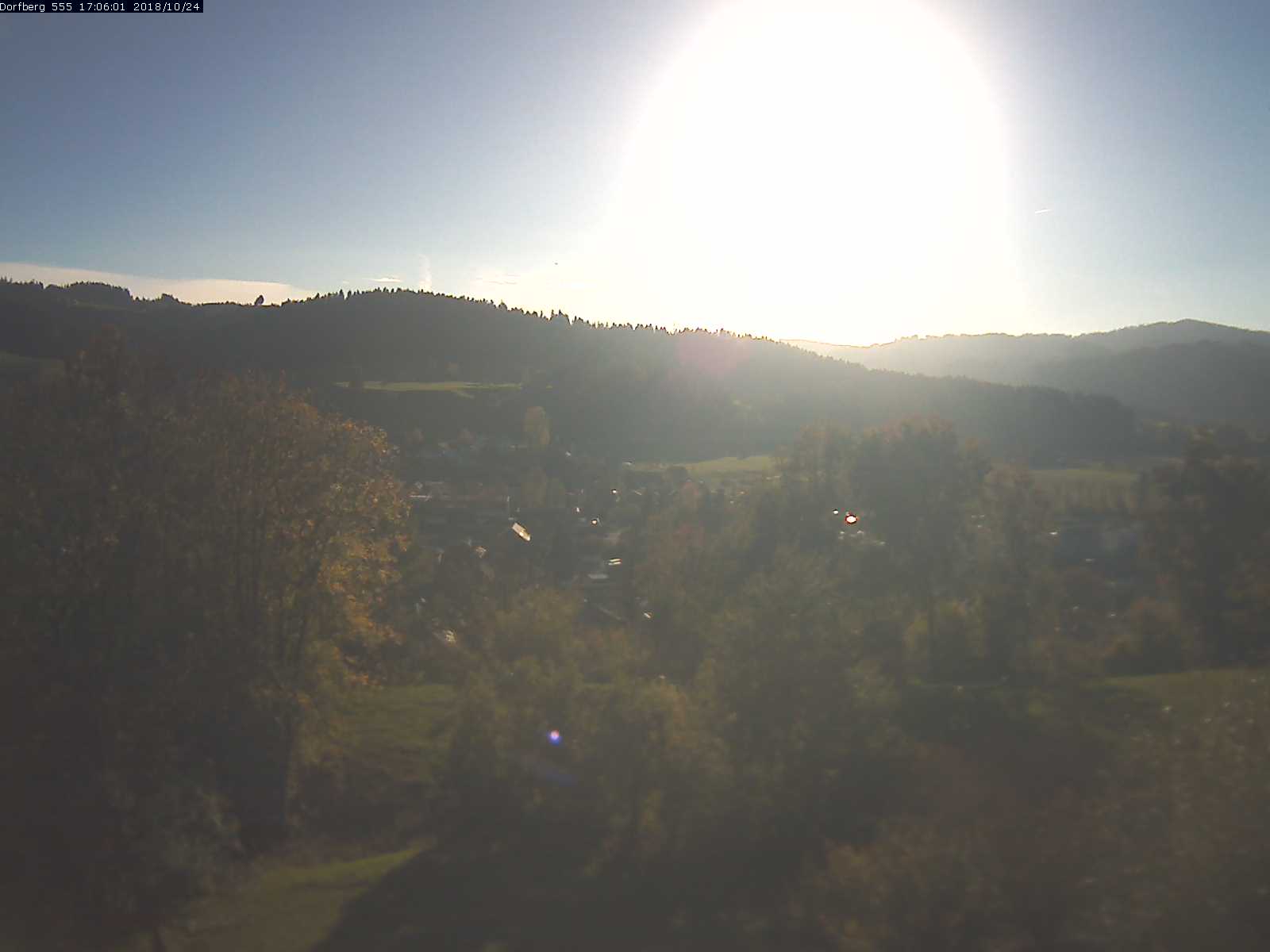 Webcam-Bild: Aussicht vom Dorfberg in Langnau 20181024-170601