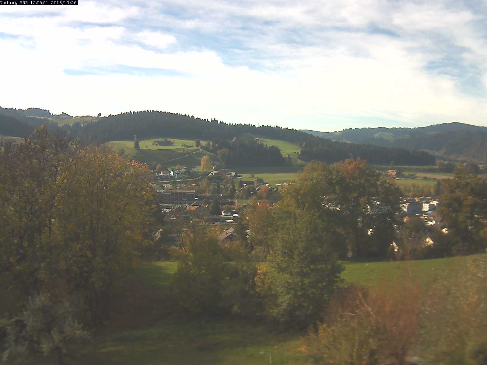 Webcam-Bild: Aussicht vom Dorfberg in Langnau 20181026-120601