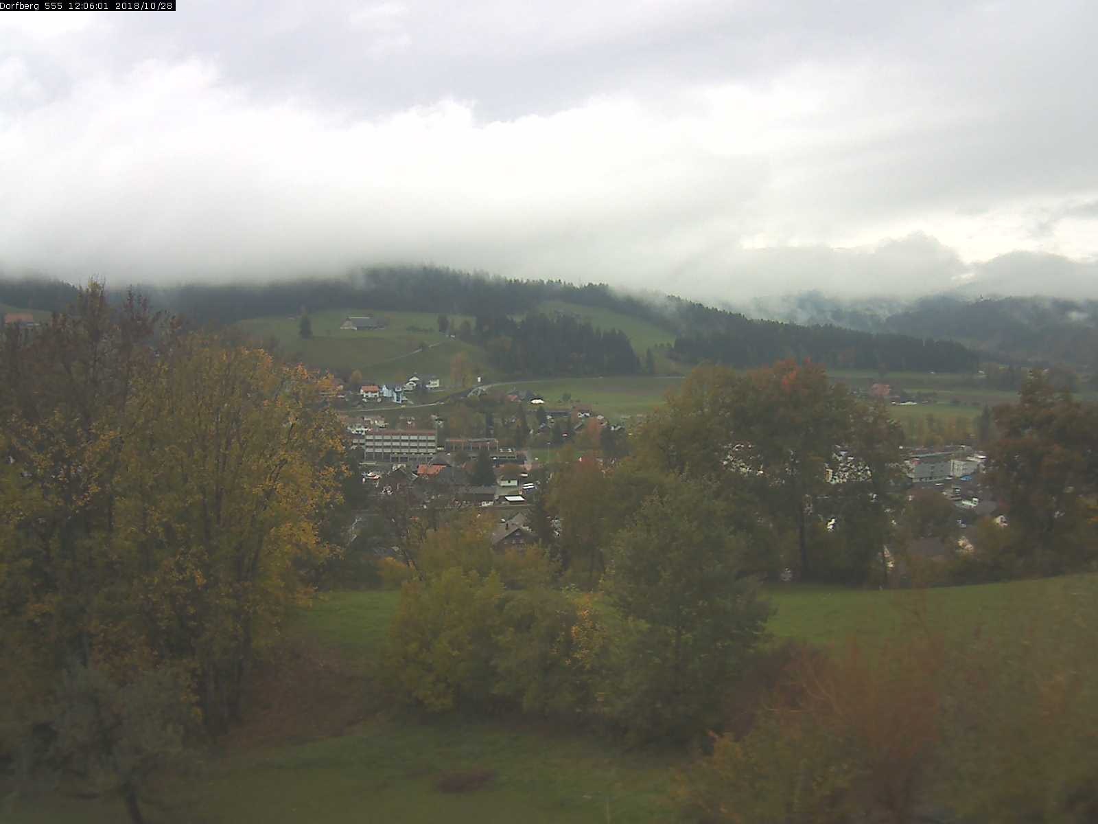 Webcam-Bild: Aussicht vom Dorfberg in Langnau 20181028-120601