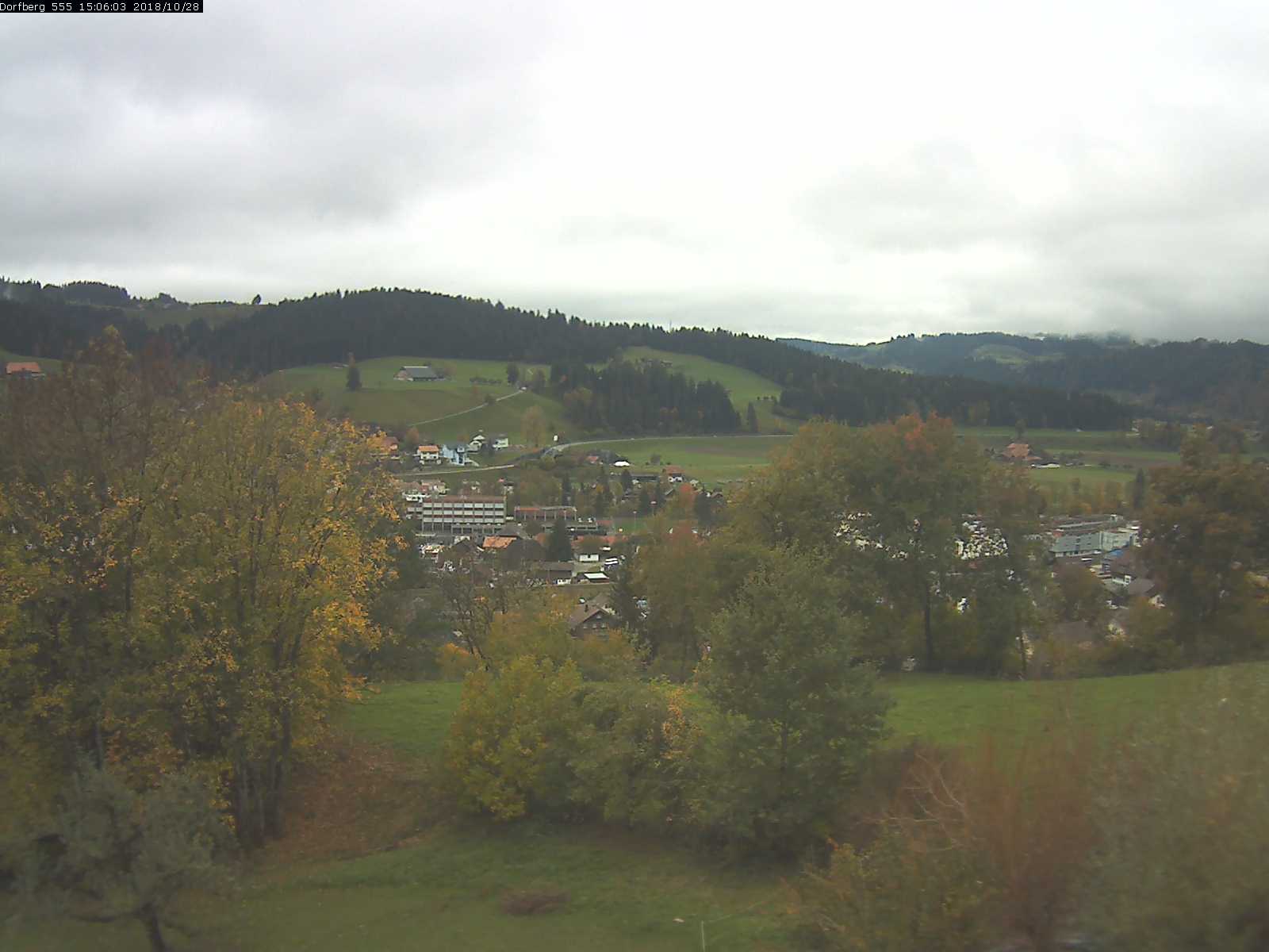 Webcam-Bild: Aussicht vom Dorfberg in Langnau 20181028-150601