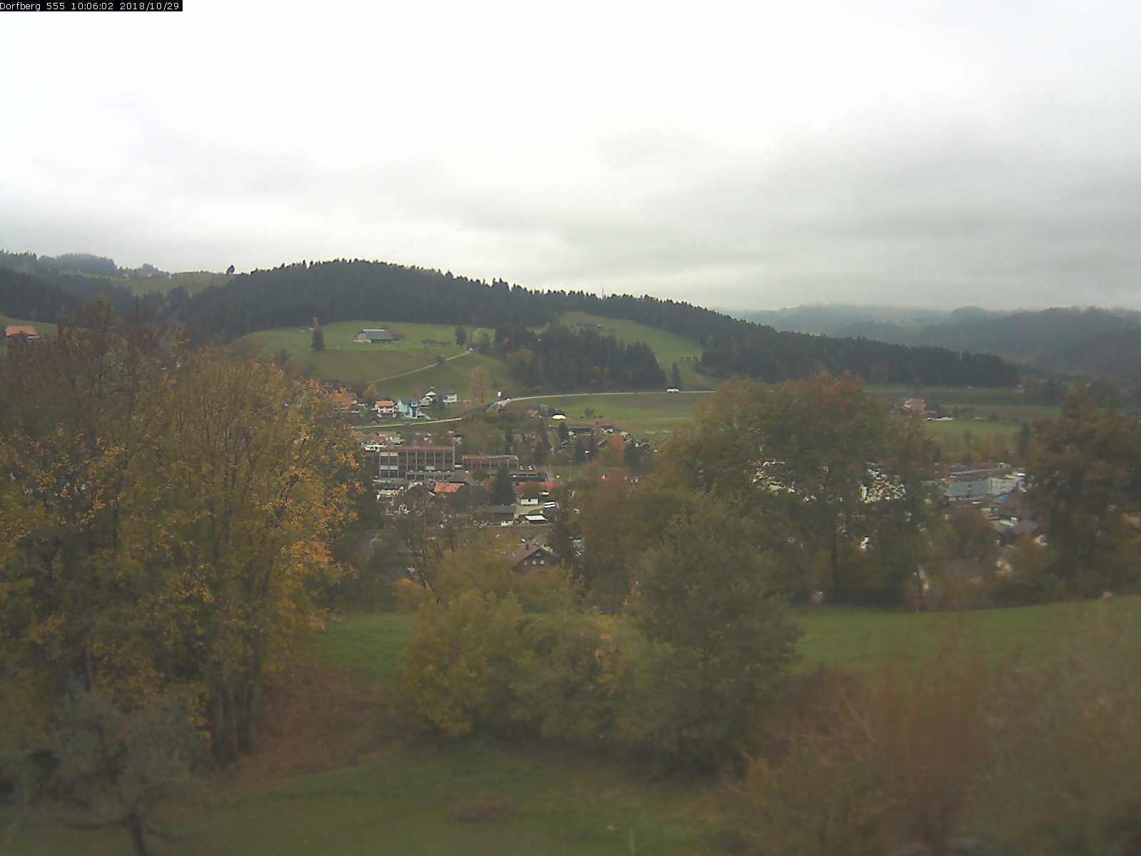 Webcam-Bild: Aussicht vom Dorfberg in Langnau 20181029-100602