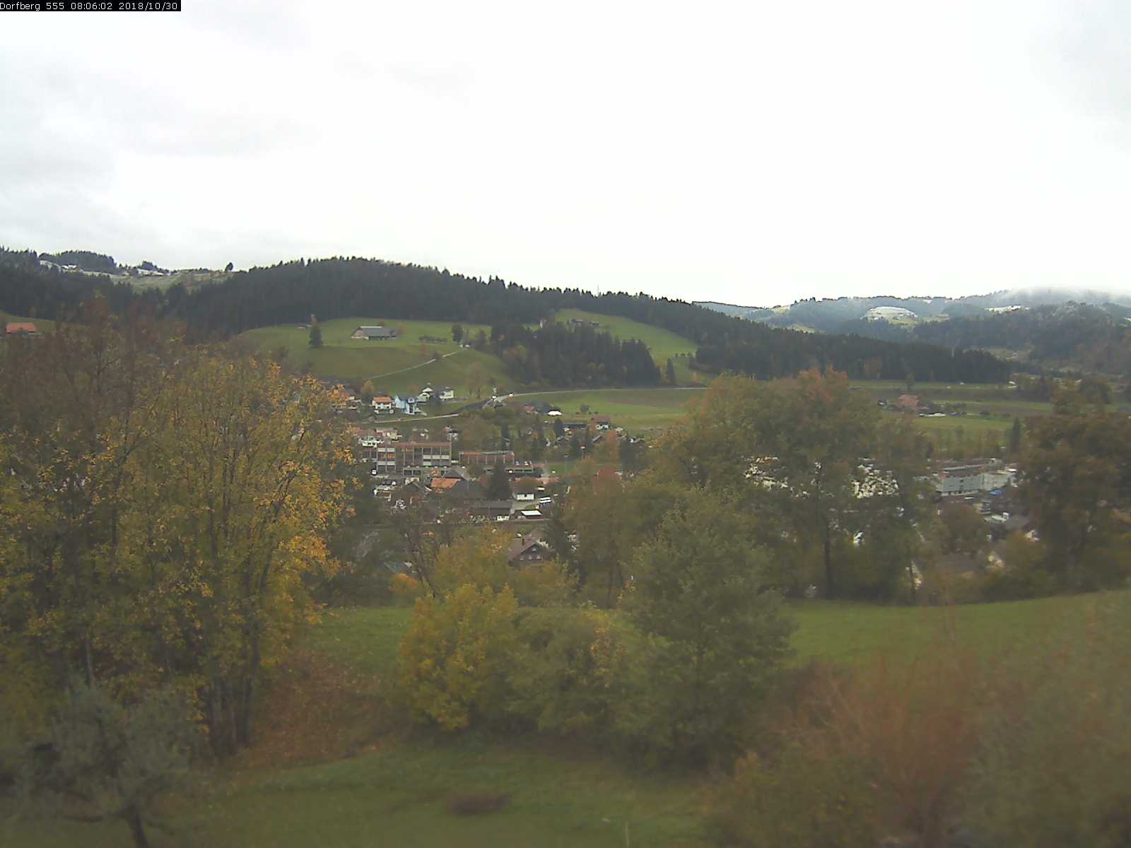 Webcam-Bild: Aussicht vom Dorfberg in Langnau 20181030-080601