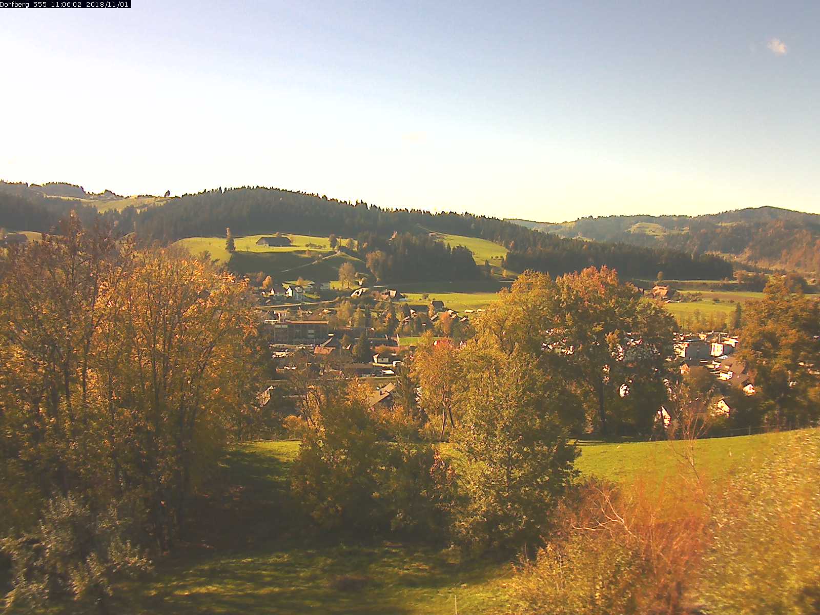 Webcam-Bild: Aussicht vom Dorfberg in Langnau 20181101-110601
