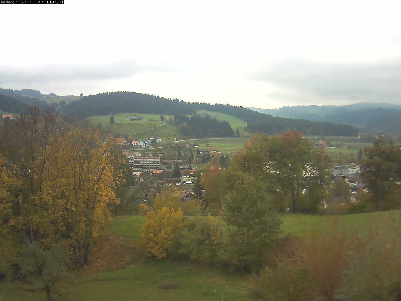 Webcam-Bild: Aussicht vom Dorfberg in Langnau 20181103-110601