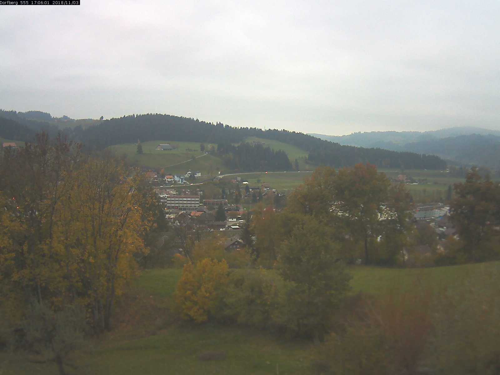 Webcam-Bild: Aussicht vom Dorfberg in Langnau 20181103-170601