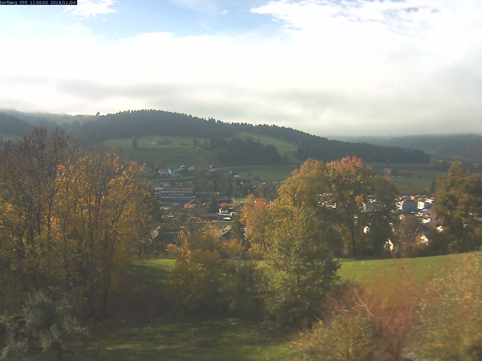 Webcam-Bild: Aussicht vom Dorfberg in Langnau 20181104-110601