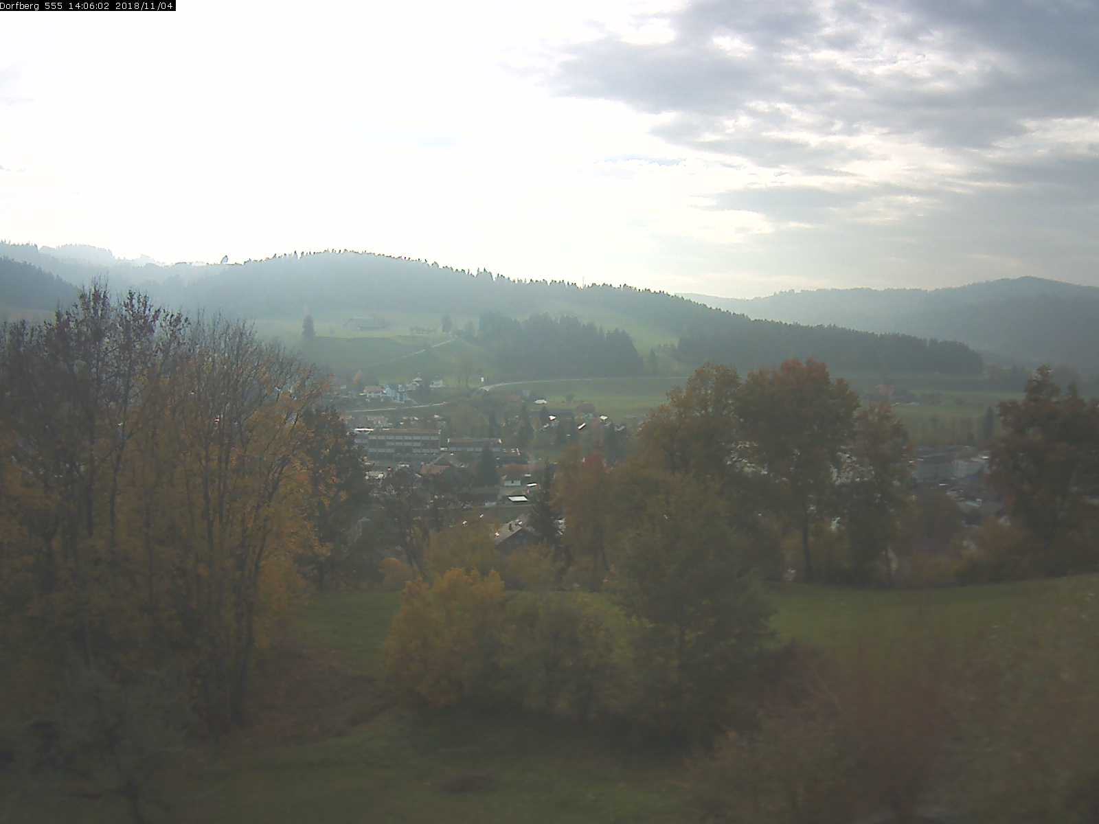 Webcam-Bild: Aussicht vom Dorfberg in Langnau 20181104-140601