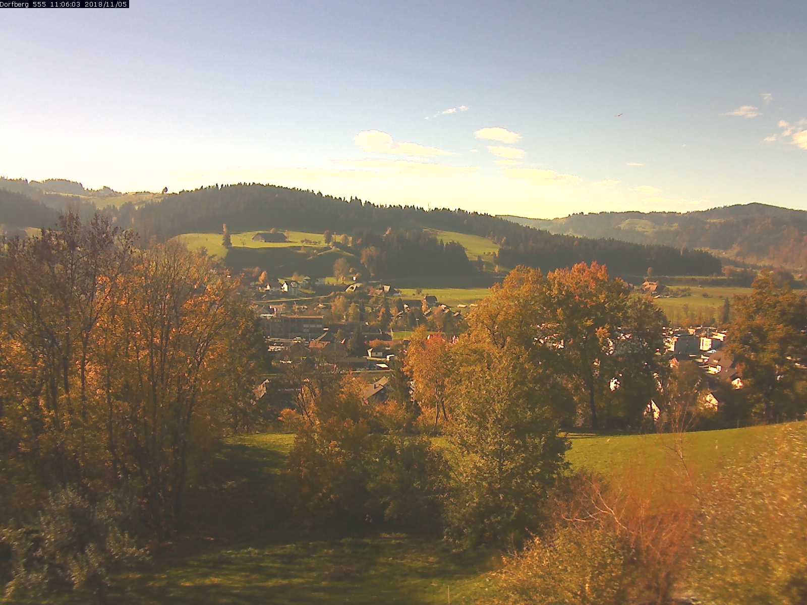 Webcam-Bild: Aussicht vom Dorfberg in Langnau 20181105-110601