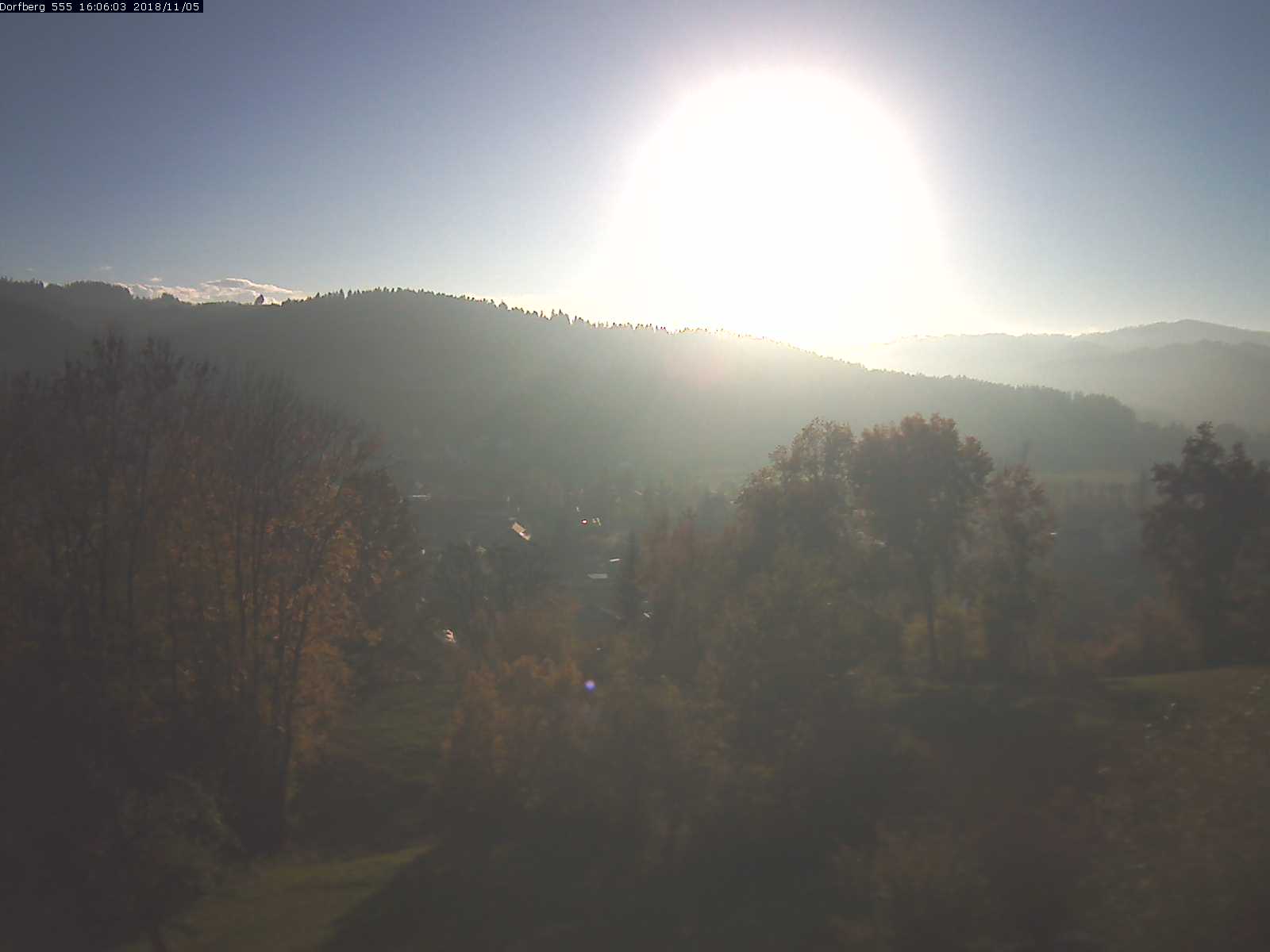 Webcam-Bild: Aussicht vom Dorfberg in Langnau 20181105-160601