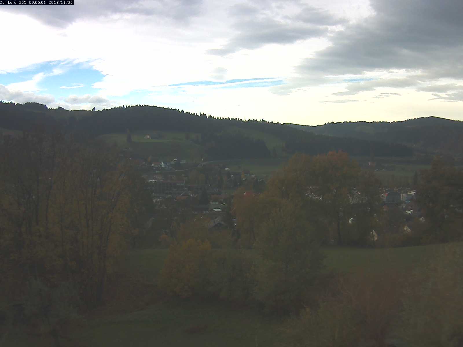 Webcam-Bild: Aussicht vom Dorfberg in Langnau 20181106-090601