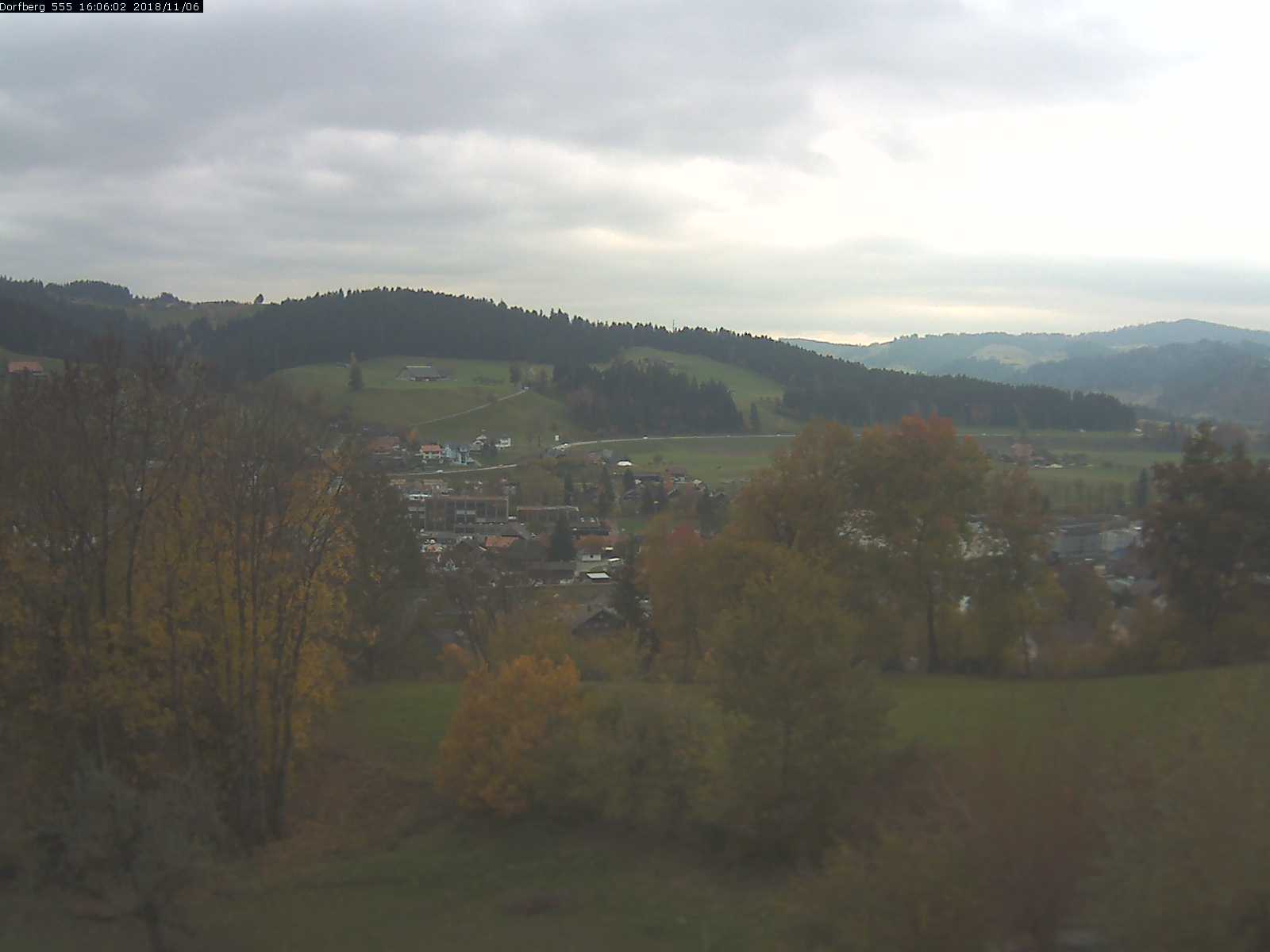 Webcam-Bild: Aussicht vom Dorfberg in Langnau 20181106-160601