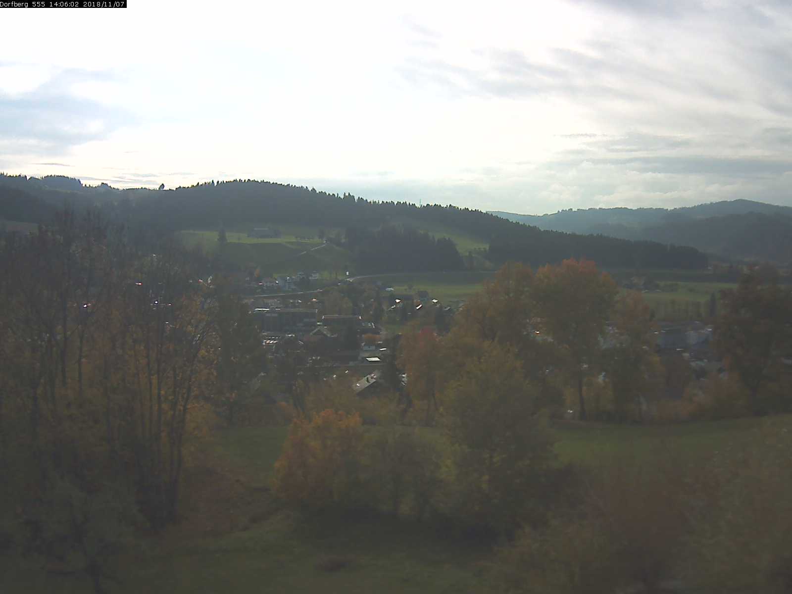 Webcam-Bild: Aussicht vom Dorfberg in Langnau 20181107-140601